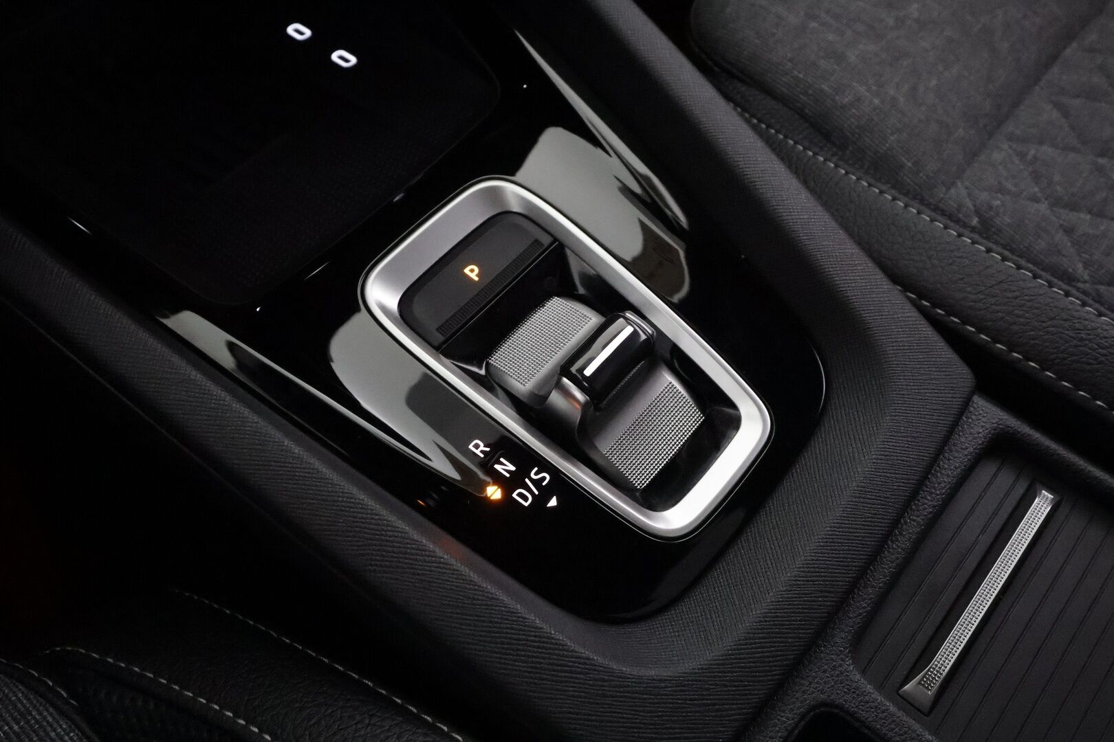 SKODA OCTAVIA 2025 2.0TDI 110kw Sportline DSG * Facelift / ACC / HUD / Webasto / Panorama / Muistipenkit / Matrix-LED / 360° / Canton / * - Merkkihuollettu / Kahdet Renkaat / Huippuvarusteet