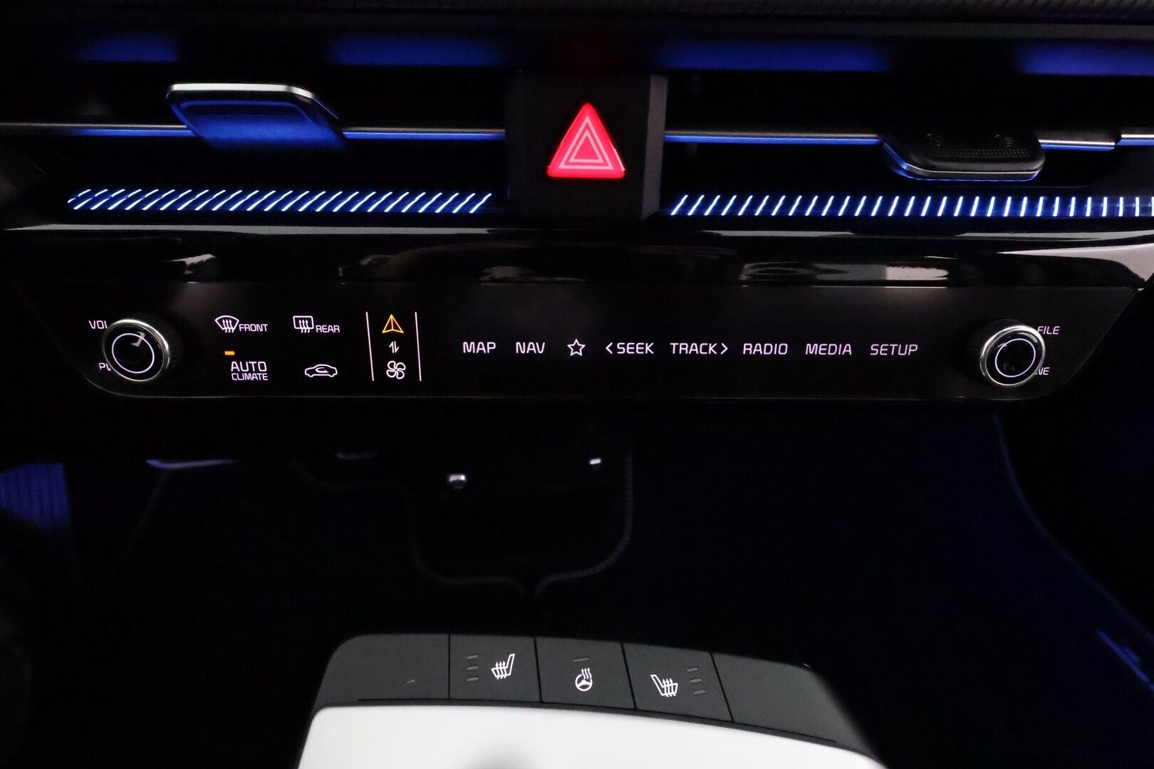 KIA EV6 2023 GT AWD 585hv * ACC / ILP / HUD / 360° / Adapt.LED / Meridian / Sporttipenkit * - Akku kuntotarkastettu / Merkkihuollettu - HULLUT AVAJAISHULINAT KORKOTARJOUS 3,29 %