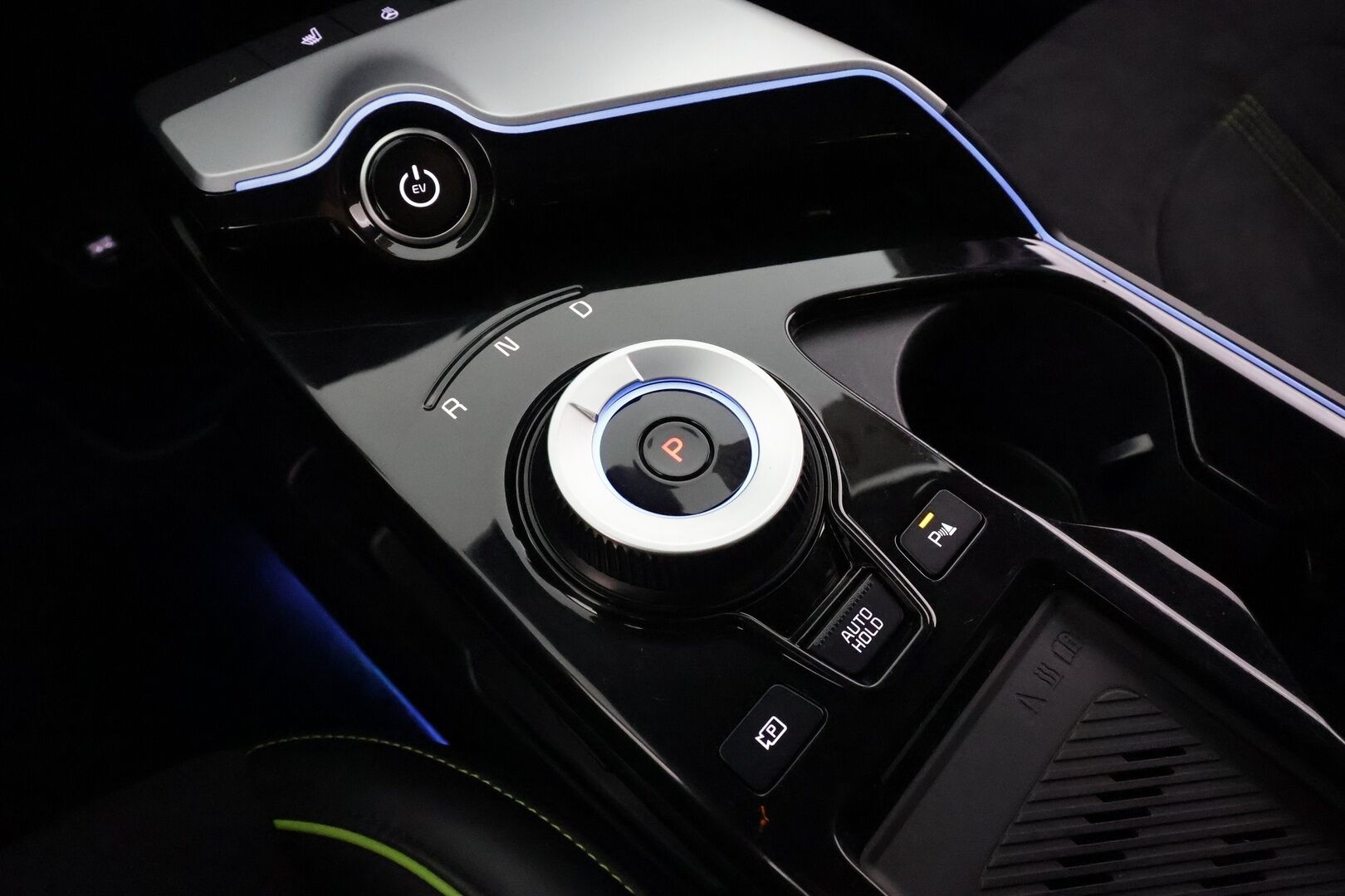 KIA EV6 2023 GT AWD 77kWh 585hv * ACC / HUD / 360° / Adapt.LED / Meridian / Sporttipenkit * - Akku kuntotarkastettu / Merkkihuollettu