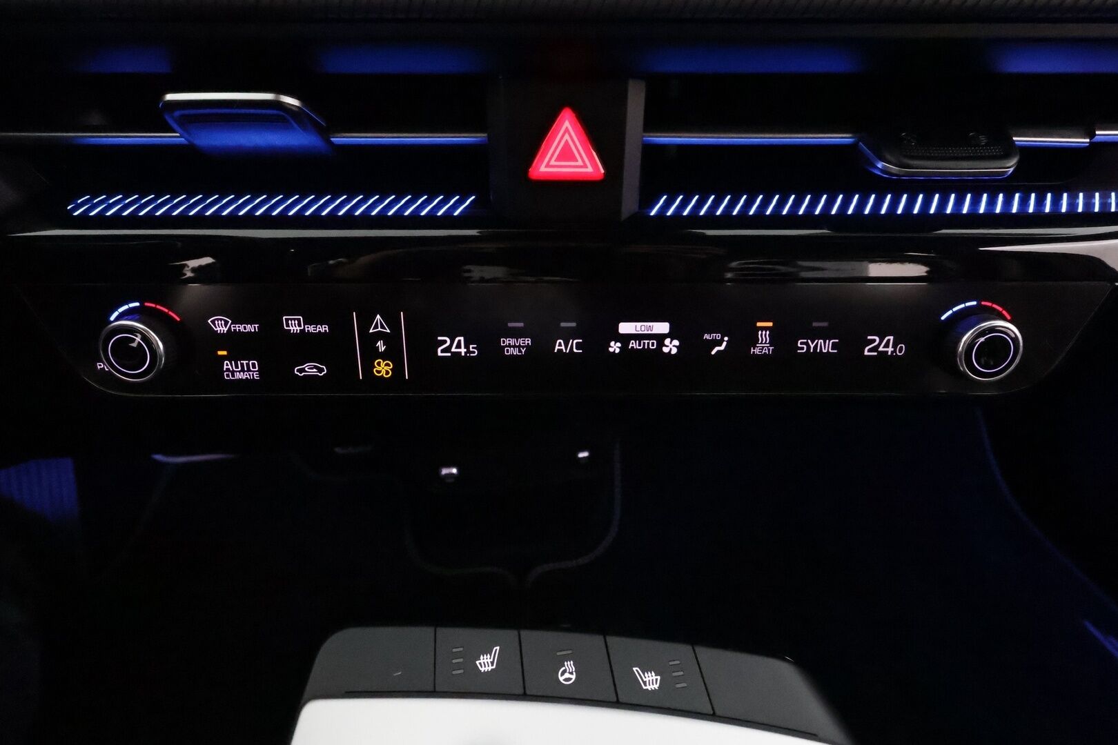 KIA EV6 2023 GT AWD 77kWh 585hv * ACC / HUD / 360° / Adapt.LED / Meridian / Sporttipenkit * - Akku kuntotarkastettu / Merkkihuollettu