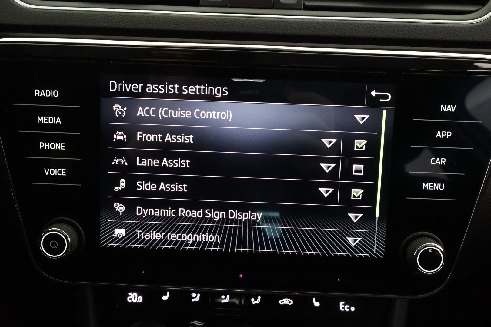 SKODA SUPERB 2024 1.4 TSi iV Style DSG * ACC / Skoda crystal light / Webasto / Koukku / Muistipenkki / Apple&Android * - Merkkihuollettu / Kahdet Renkaat / 2x Lataus