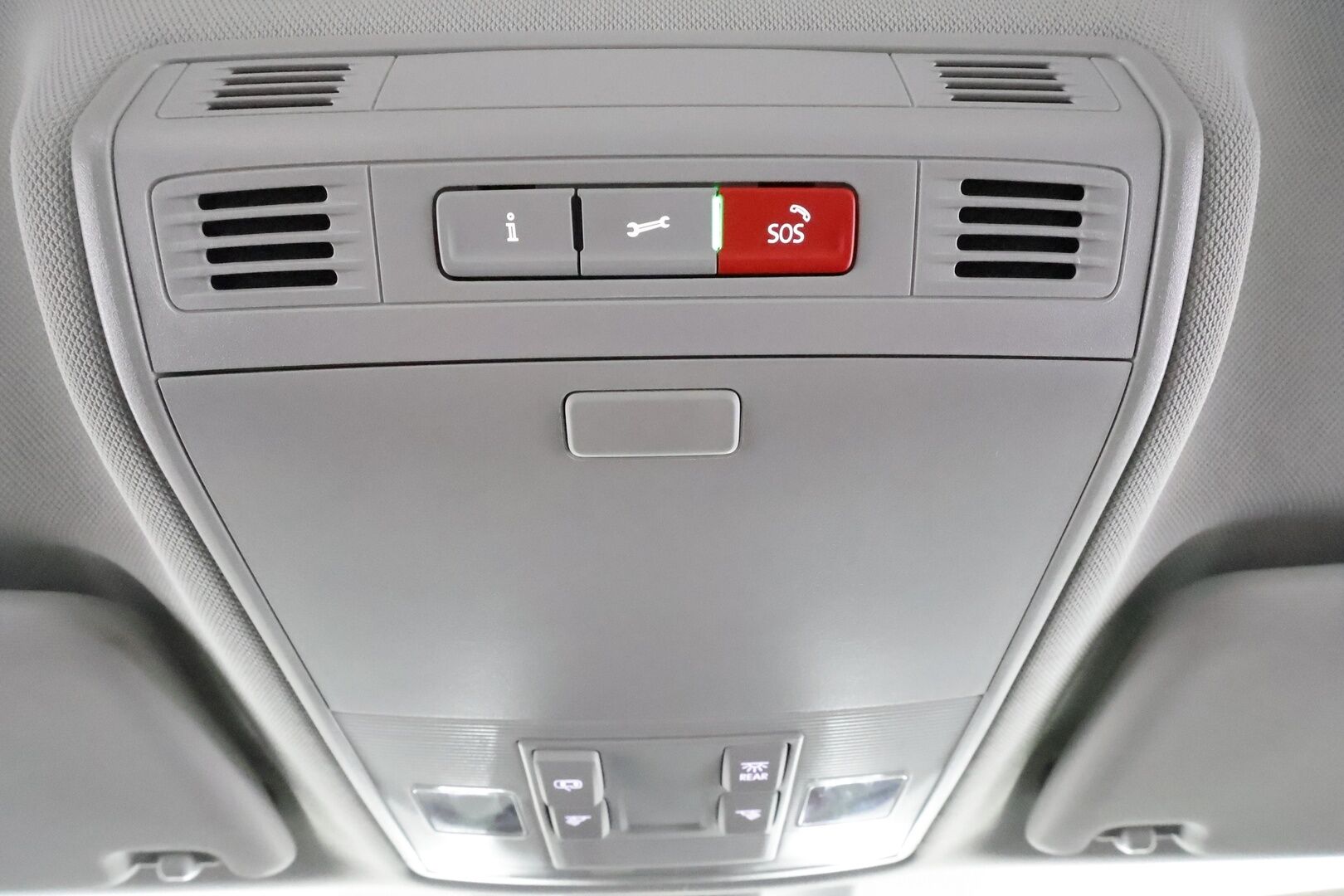 SKODA SUPERB 2024 1.4 TSi iV Style DSG * ACC / Skoda crystal light / Webasto / Koukku / Muistipenkki / Apple&Android * - Merkkihuollettu / Kahdet Renkaat / 2x Lataus