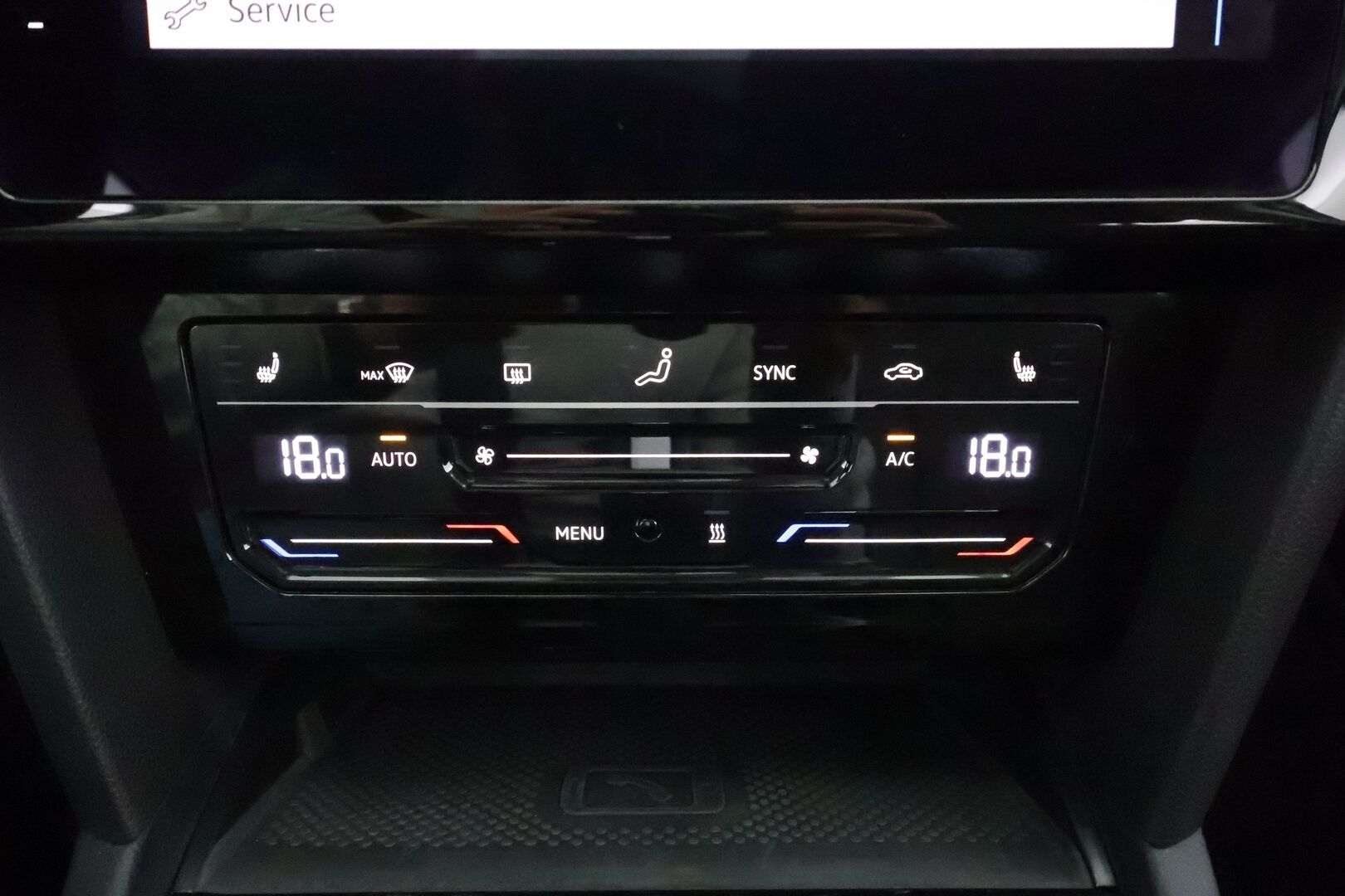 VOLKSWAGEN PASSAT 2023 Variant Business 2.0 TDi 150 DSG * ACC / Webasto / LED / P.Kamera / Apple&Android * - Merkkihuollettu / Kahdet Renkaat - HULLUT AVAJAISHULINAT KORKOTARJOUS 3,29 %