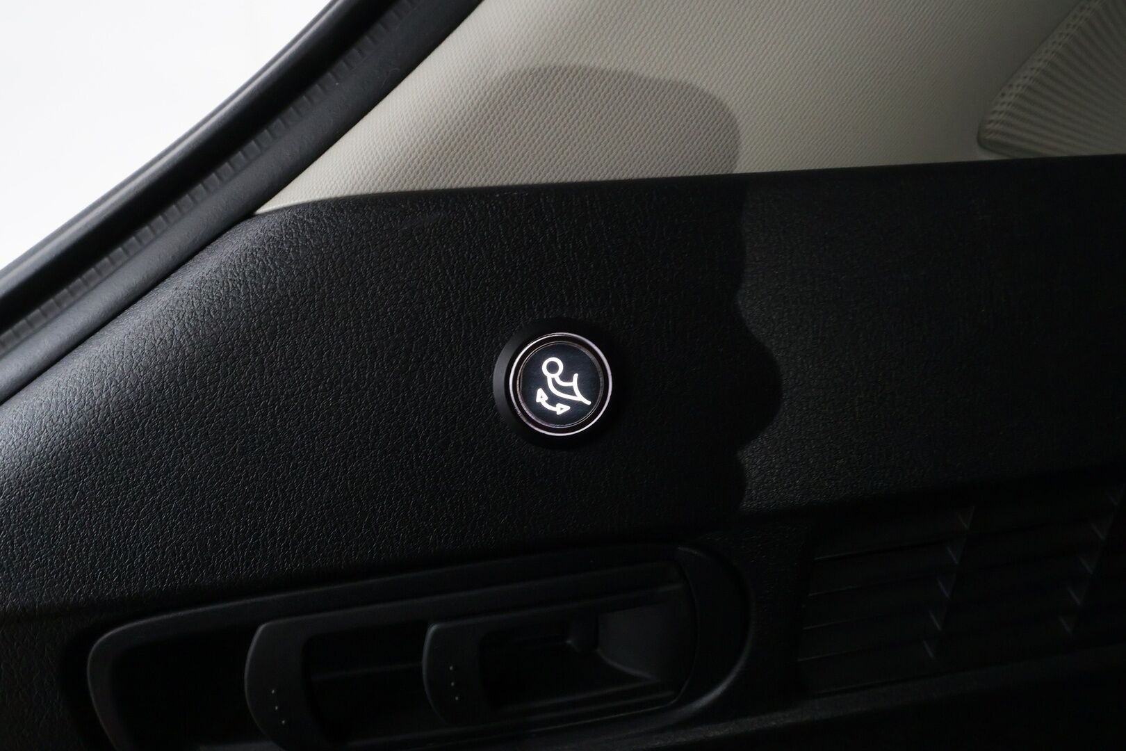 MAZDA CX-60 2022 2.5 PHEV 8AT AWD Homura * ACC / HUD / Bose / 360° / Ilmastoidut nahat / KeylessGo / Muistipenkki / Navi * - Akku kuntotarkastettu SoH 93% / Kahdet renkaat aluvanteilla / Merkkihuollettu