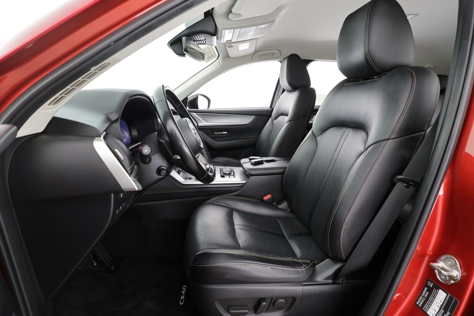 MAZDA CX-60 2022 2.5 PHEV 8AT AWD Homura * ACC / HUD / Bose / 360° / Ilmastoidut nahat / KeylessGo / Muistipenkki / Navi * - Akku kuntotarkastettu SoH 93% / Kahdet renkaat aluvanteilla / Merkkihuollettu