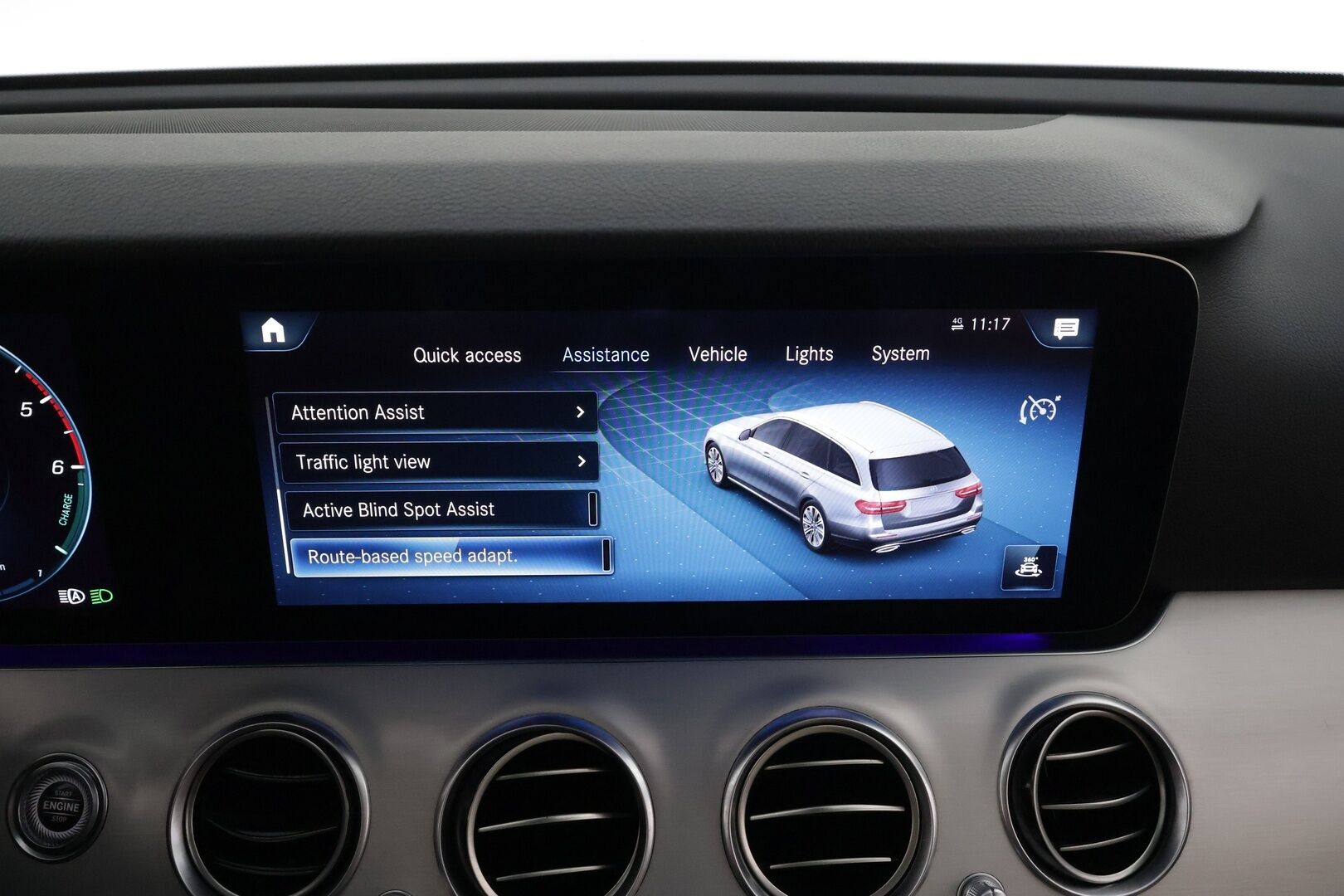 MERCEDES-BENZ E 2021 300 de T A Business Avantgarde * Distronic / Multibeam / Panorama / 360 / Sportpenkit / Widescreen * - Kahdet renkaat aluvanteilla