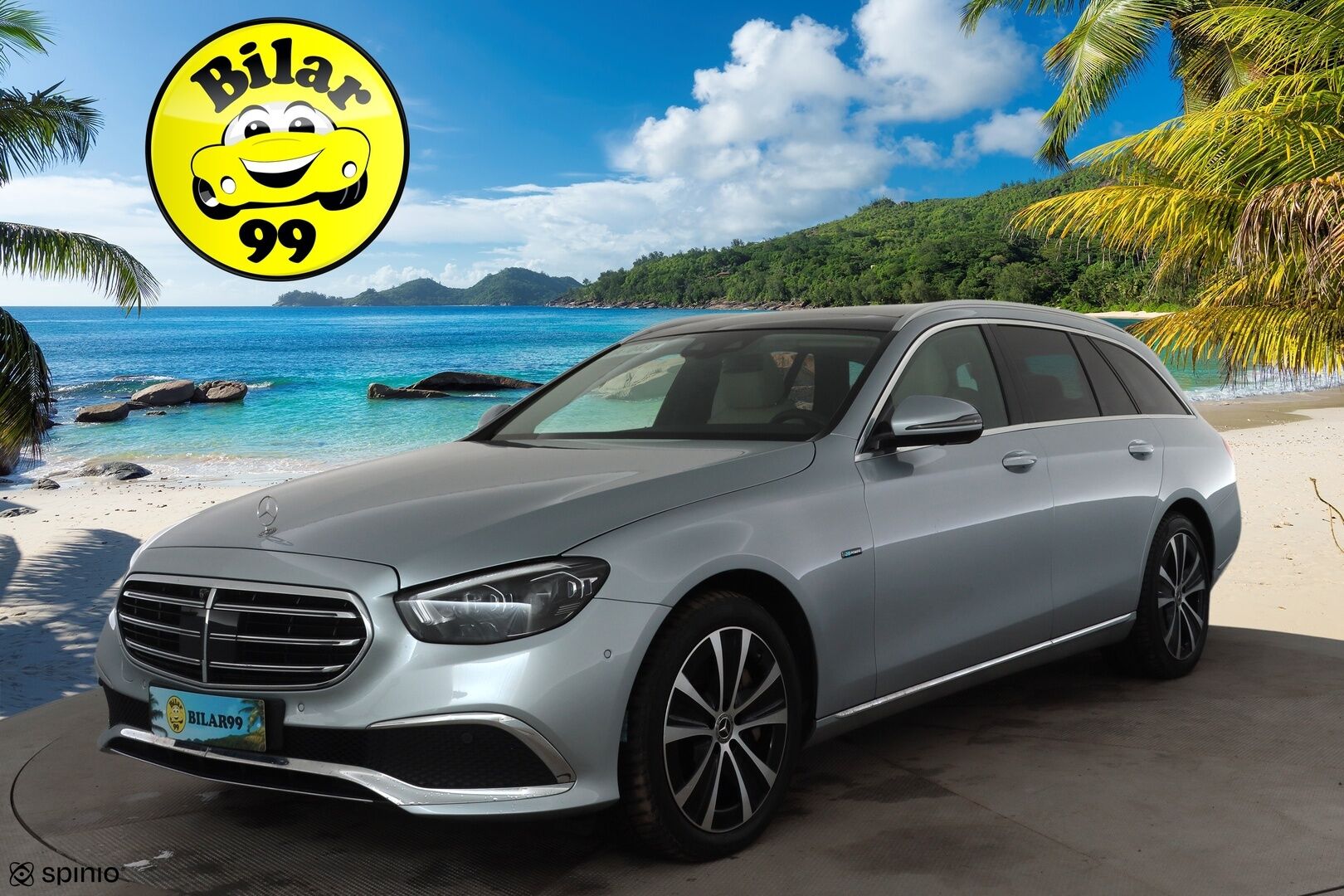 MERCEDES-BENZ E 2021 300 de T A Business Avantgarde * Distronic / Multibeam / Panorama / 360 / Sportpenkit / Widescreen * - Kahdet renkaat aluvanteilla