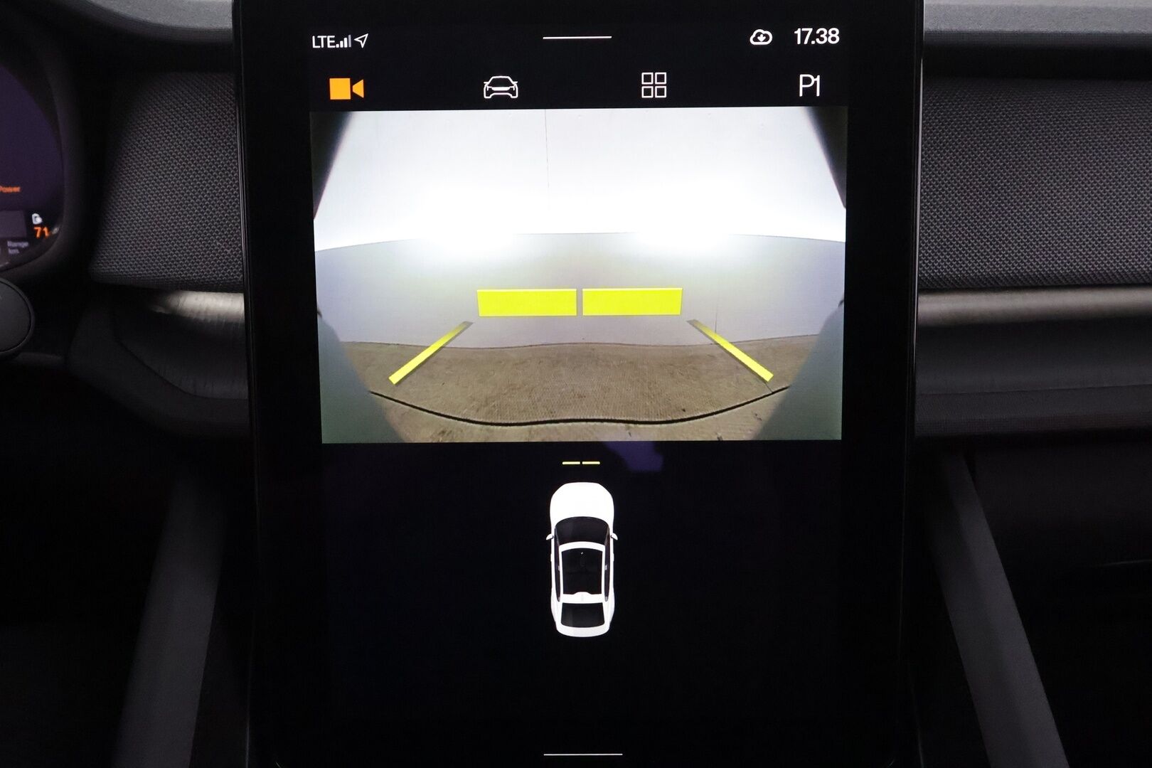 POLESTAR 2 2023 Long Range Dual Motor * Koukku / ILP / H&K / 360° / LED / ACC / Lasikatto / Sportpenkki Muistilla / Navi * - Akku kuntotarkastettu / 2x Latauskaapelit / Kahdet renkaat aluvanteilla