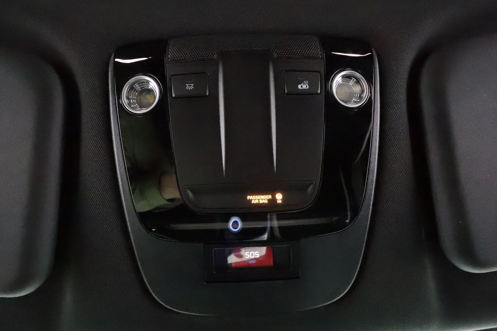 KIA EV6 2023 GT-Line AWD * ACC / Koukku / ILP / LED / 360 / Ilmastoitu Muistipenkki / Navi / Keyless * - Kahdet renkaat aluvanteilla / Merkkihuollettu