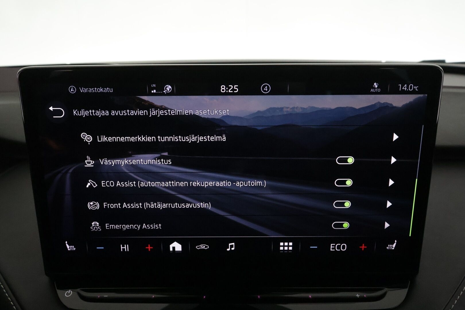 SKODA ENYAQ 2022 80 SportLine iV * ILP / ACC / Matrix-LED / 360 / Hierova Muistipenkki / Navi / Kaistavahti / Keyless * - HUD / Merkkihuollot