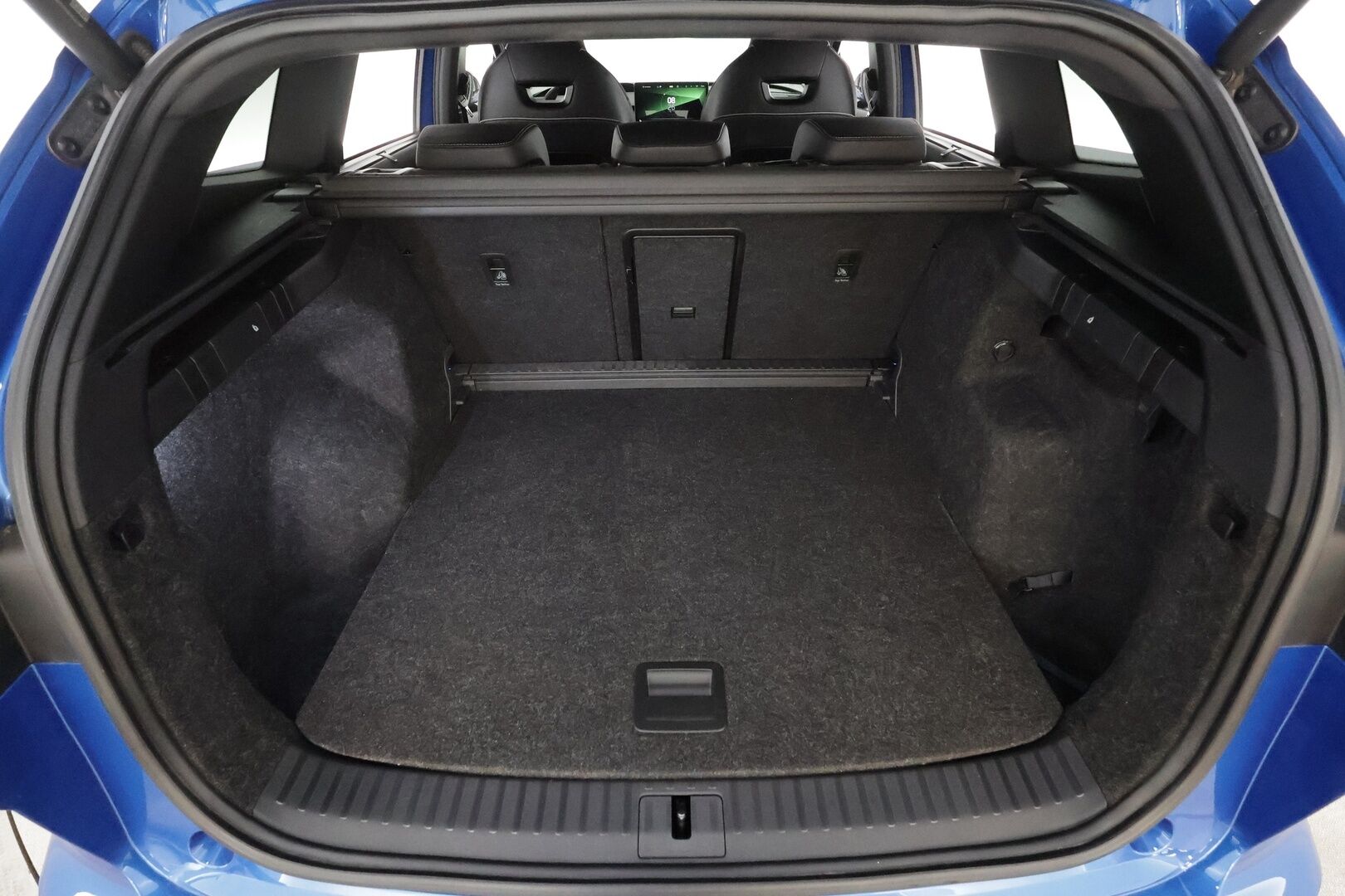 SKODA ENYAQ 2022 80 SportLine iV * ILP / ACC / Matrix-LED / 360 / Hierova Muistipenkki / Navi / Kaistavahti / Keyless * - HUD / Merkkihuollot