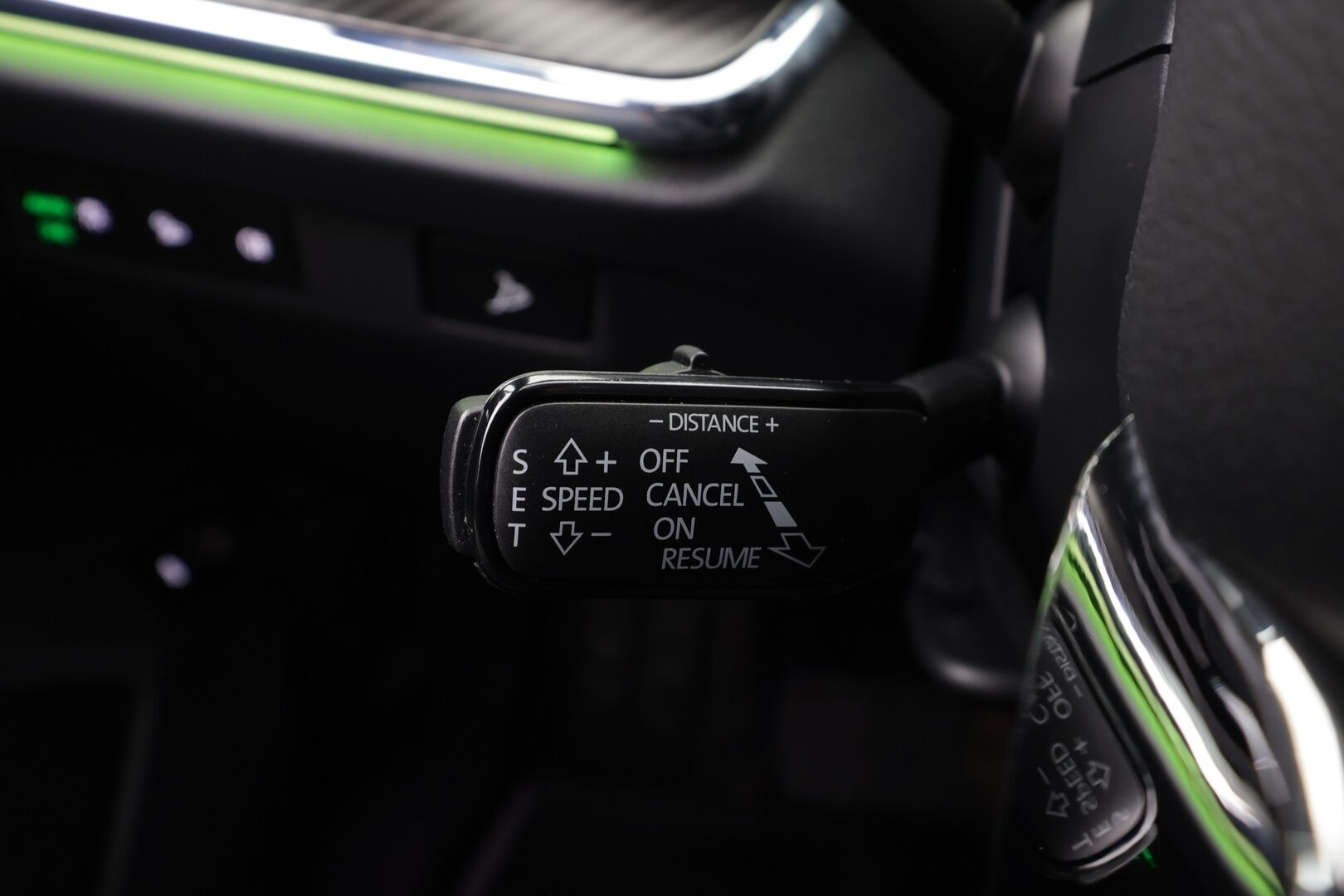 SKODA ENYAQ 2022 80 SportLine iV * ILP / ACC / Matrix-LED / 360 / Hierova Muistipenkki / Navi / Kaistavahti / Keyless * - HUD / Merkkihuollot