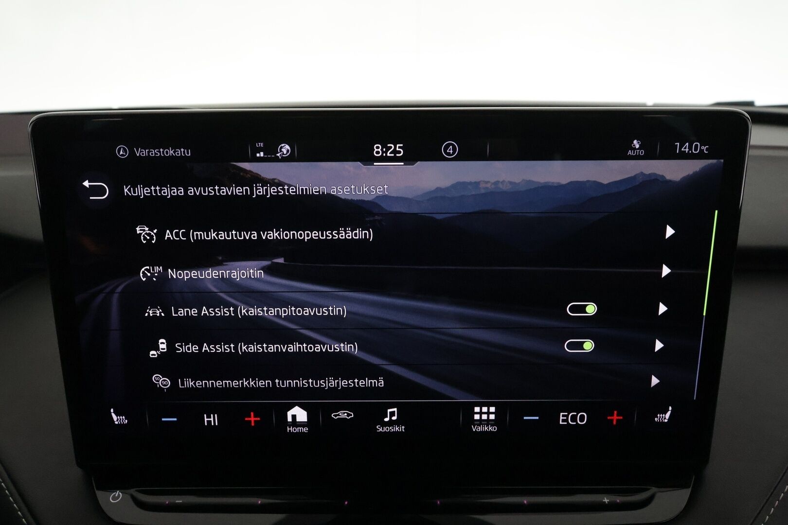 SKODA ENYAQ 2022 80 SportLine iV * ILP / ACC / Matrix-LED / 360 / Hierova Muistipenkki / Navi / Kaistavahti / Keyless * - HUD / Merkkihuollot