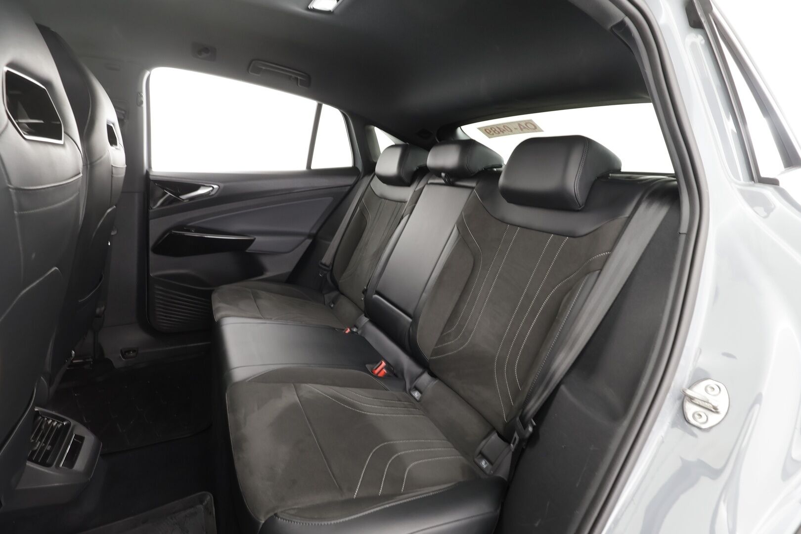 VOLKSWAGEN ID.5 2023 Pro Performance 150 kW Top Sport, akku 77 kWh * Lämpöpumppu / Vetokoukku / Matrix LED / Peruutuskamera / Hierovat Muistipenkit / Adapt.Vakkari - Akku kuntotarkastettu SoH 95,6% / Kahdet renkaat aluvanteilla / Merkkihuollot! - HULLUT AVAJAISHULINAT KORKOTARJOUS 3,29 %