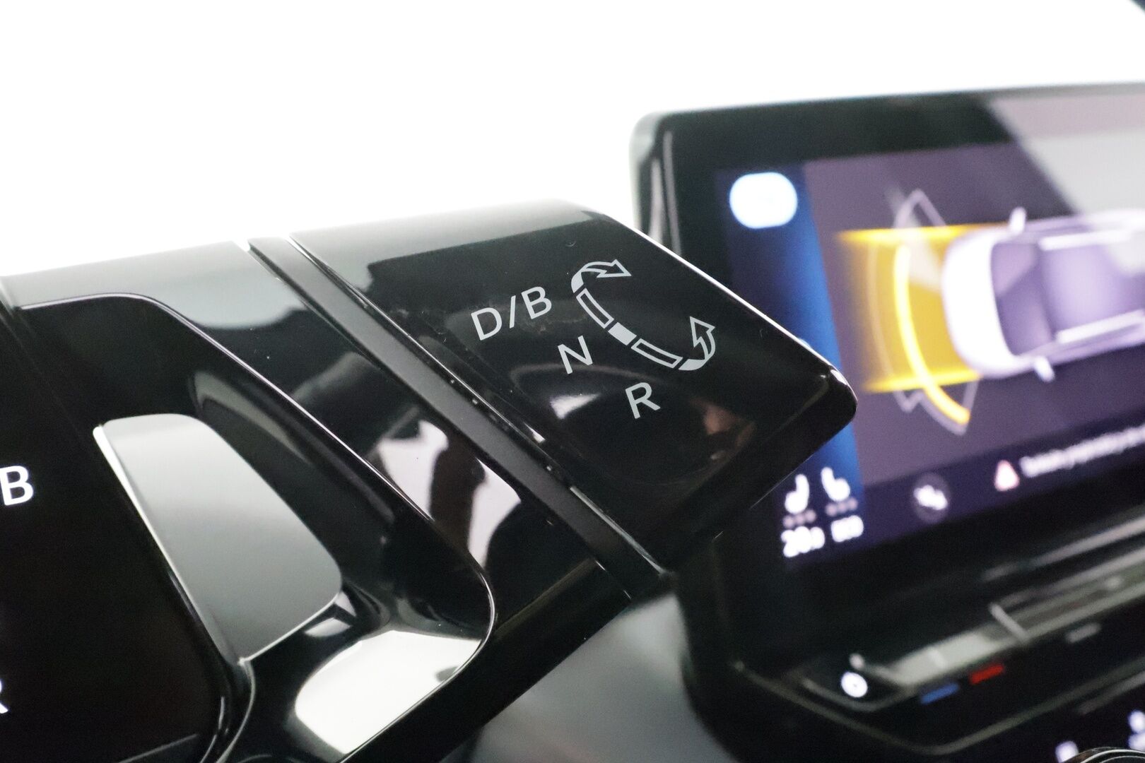 VOLKSWAGEN ID.4 2022 Pro Performance 150 kW * Koukku / ILP / ACC / LED / P.tutkat / Navi / Kaistavahti * - Akku kuntotarkastettu / Kahdet renkaat aluvanteilla / Merkkihuollot