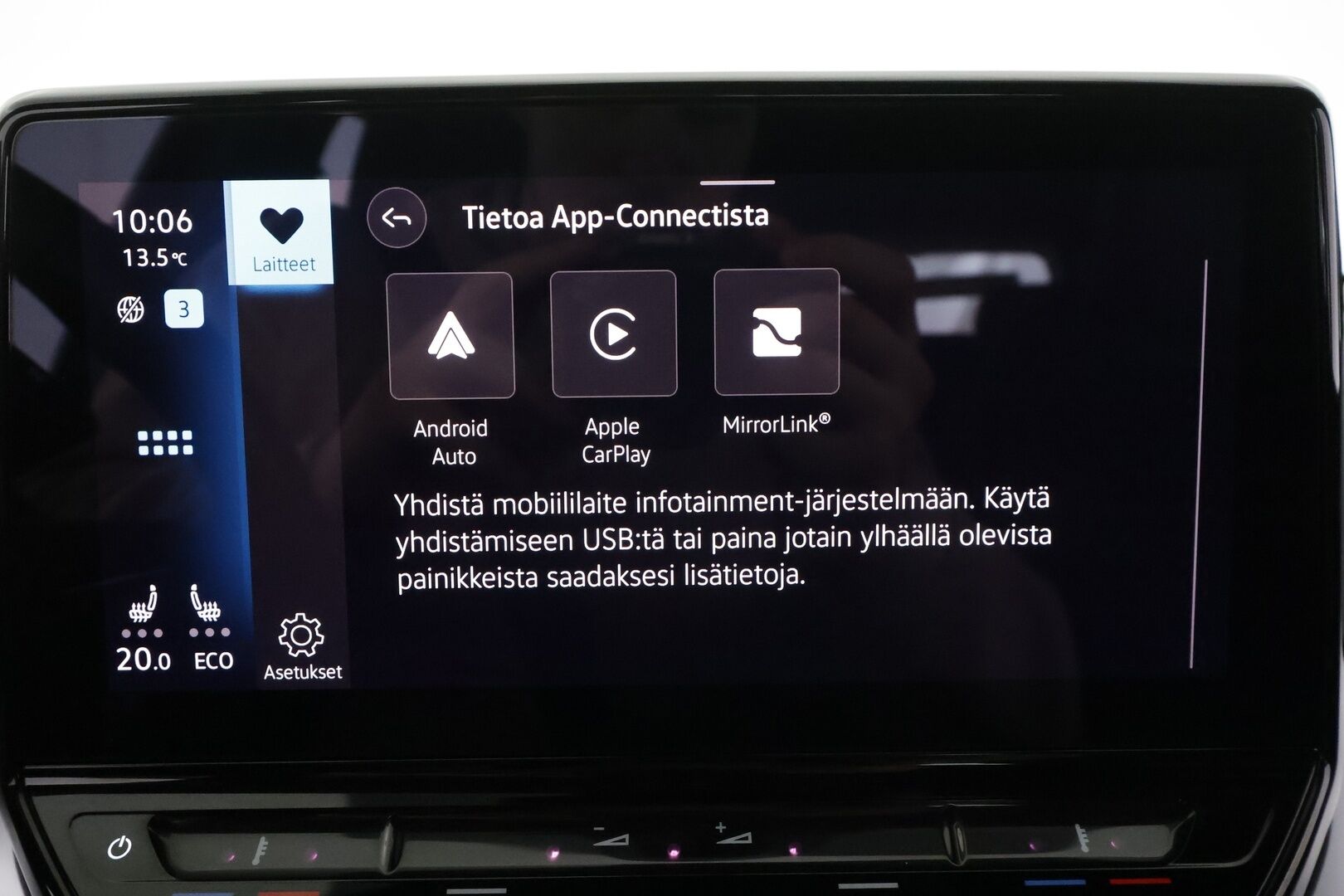 VOLKSWAGEN ID.4 2022 Pro Performance 150 kW * Koukku / ILP / ACC / LED / P.tutkat / Navi / Kaistavahti * - Akku kuntotarkastettu / Kahdet renkaat aluvanteilla / Merkkihuollot