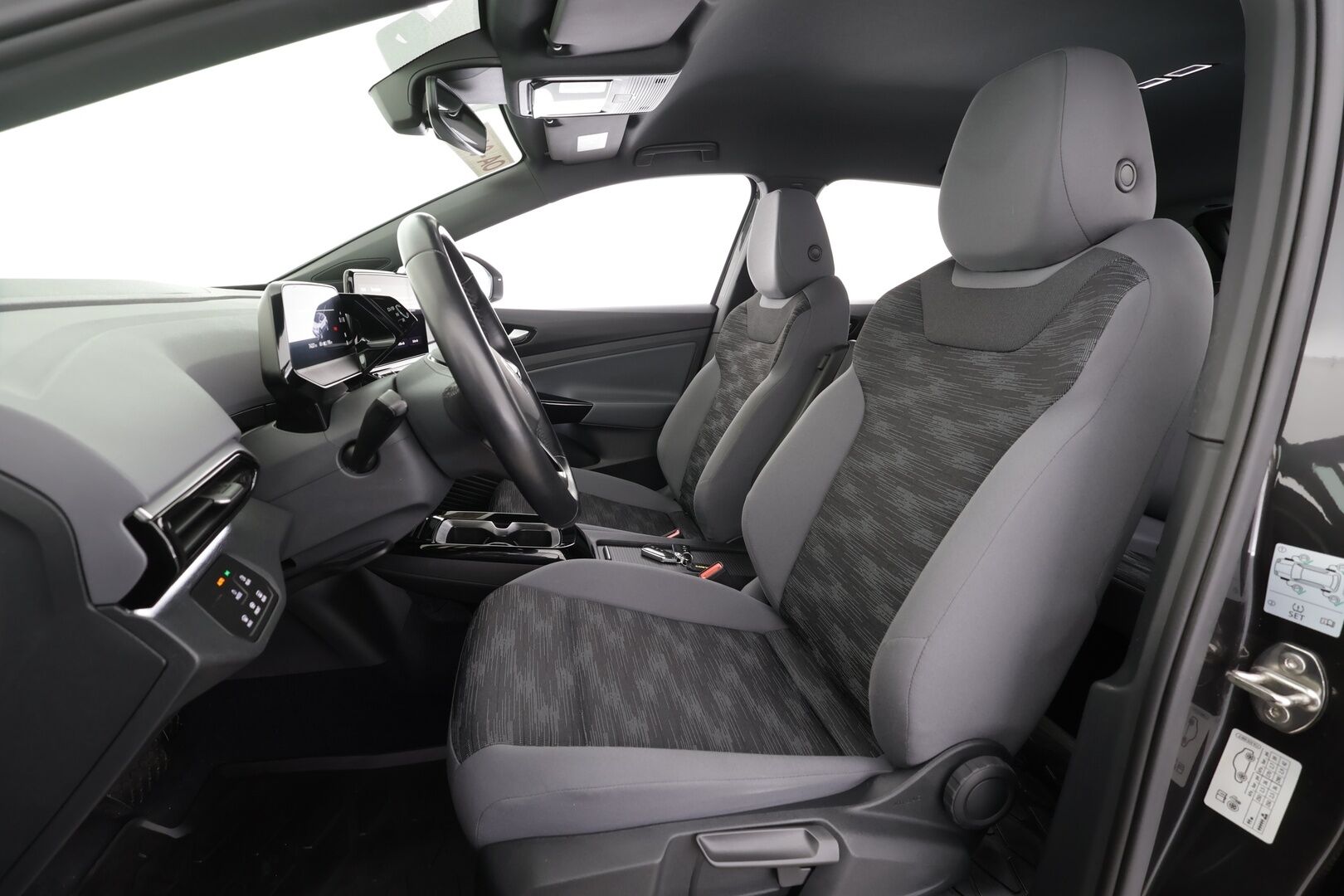 VOLKSWAGEN ID.4 2022 Pro Performance 150 kW * Koukku / ILP / ACC / LED / P.tutkat / Navi / Kaistavahti * - Akku kuntotarkastettu / Kahdet renkaat aluvanteilla / Merkkihuollot