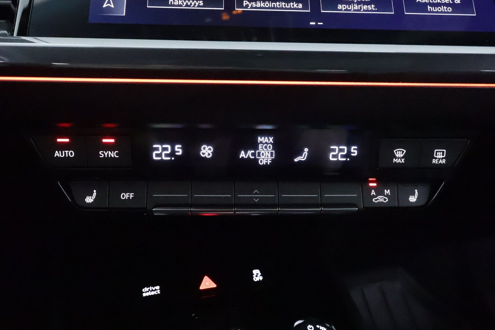 AUDI Q4 E-TRON 2022 50 E-Tron Quattro S-Line * ILP / Koukku / Panorama / P.kamera / HUD / ACC / Matrix / Sportpenkki Muistilla * - Sonos / Akku kuntotarkastettu / Merkkihuollot / Kahdet renkaat aluvanteilla / 2x Latauskaapelit