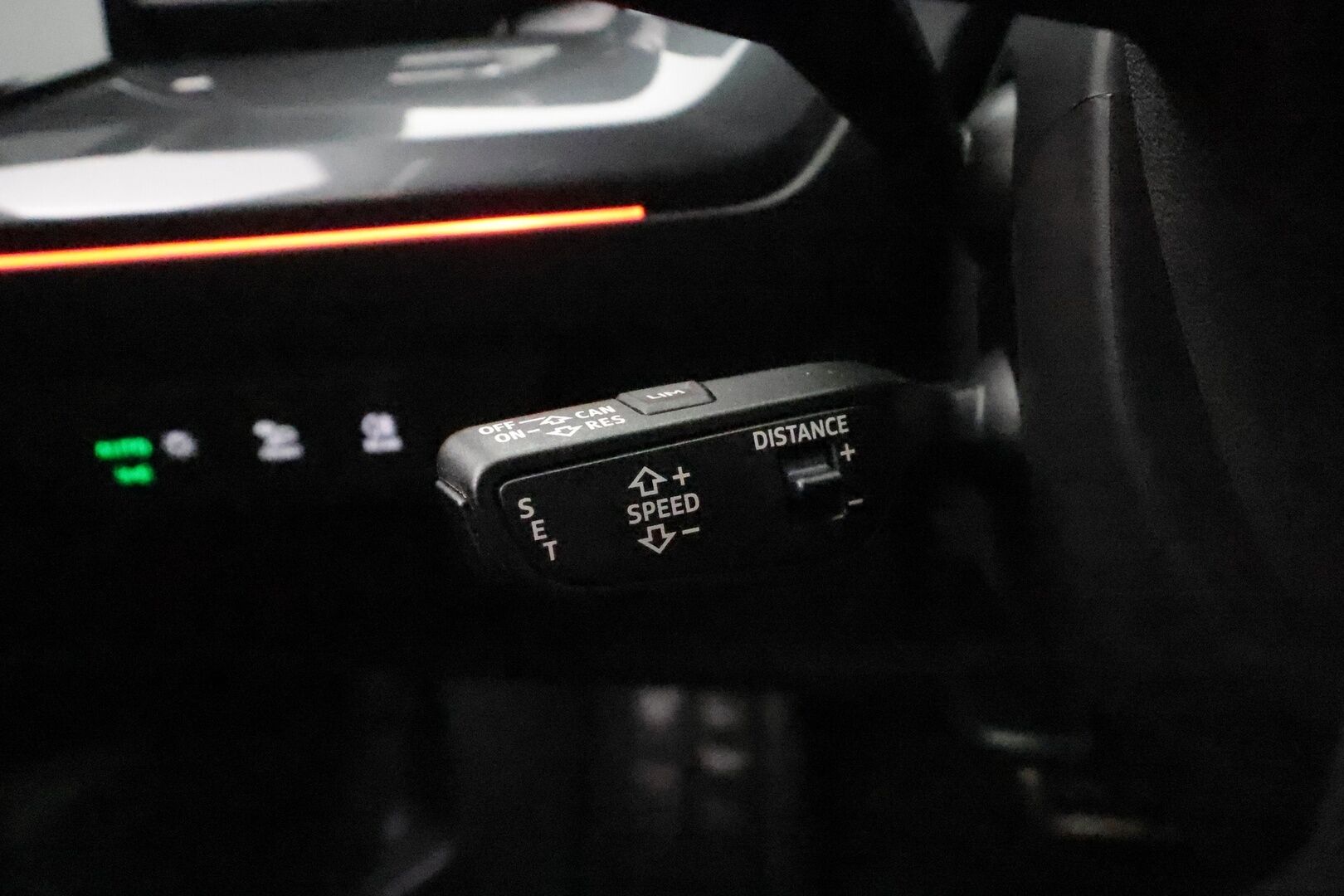 AUDI Q4 E-TRON 2022 50 E-Tron Quattro S-Line * ILP / Koukku / Panorama / P.kamera / HUD / ACC / Matrix / Sportpenkki Muistilla * - Sonos / Akku kuntotarkastettu / Merkkihuollot / Kahdet renkaat aluvanteilla / 2x Latauskaapelit