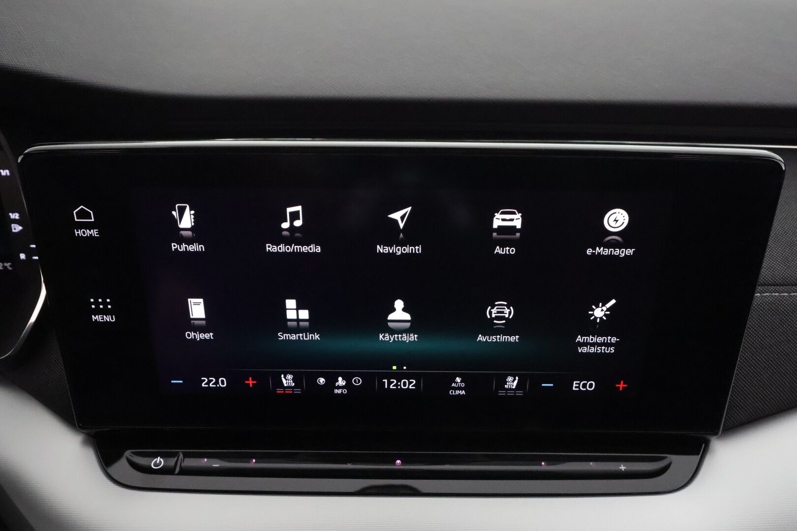 SKODA OCTAVIA 2023 Combi Style 1.4 TSI iV 150kW * Webasto / Koukku / ACC / Matrix / P.Kamera / Hierovat&Ilmastoidut Muistipenkit * - Akku kuntotarkastettu SoH 96,4% / HUD / Merkkihuollot / 2x Latauskaapelit