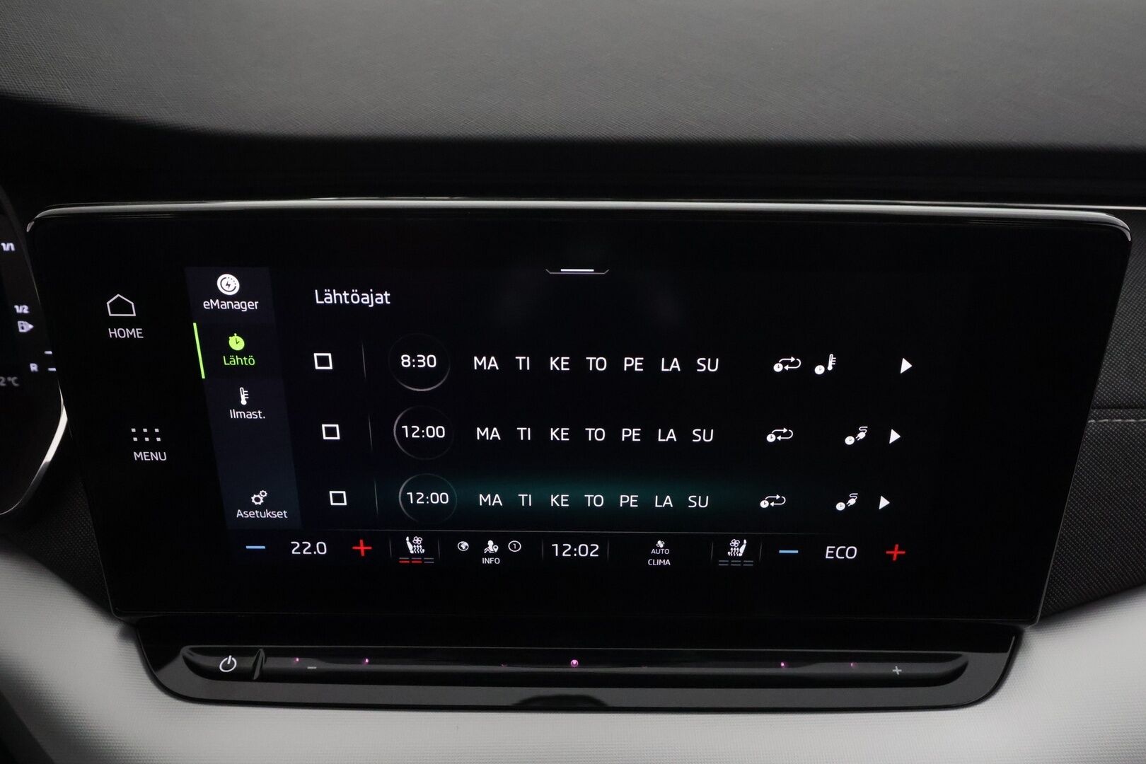 SKODA OCTAVIA 2023 Combi Style 1.4 TSI iV 150kW * Webasto / Koukku / ACC / Matrix / P.Kamera / Hierovat&Ilmastoidut Muistipenkit * - Akku kuntotarkastettu SoH 96,4% / HUD / Merkkihuollot / 2x Latauskaapelit