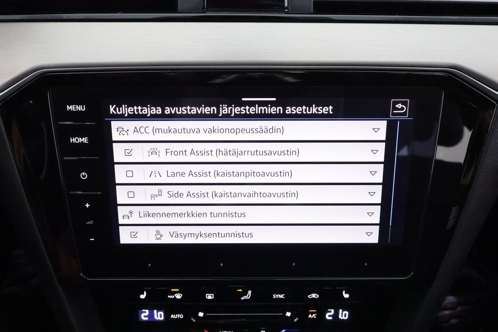VOLKSWAGEN PASSAT 2023 Variant 2.0 TDi 147 kW DSG * ACC / Webasto / Sporttipenkki / Matrix-LED / P.Kamera / Apple&Android * - 1.Om Suomi-auto / Kahdet Renkaat