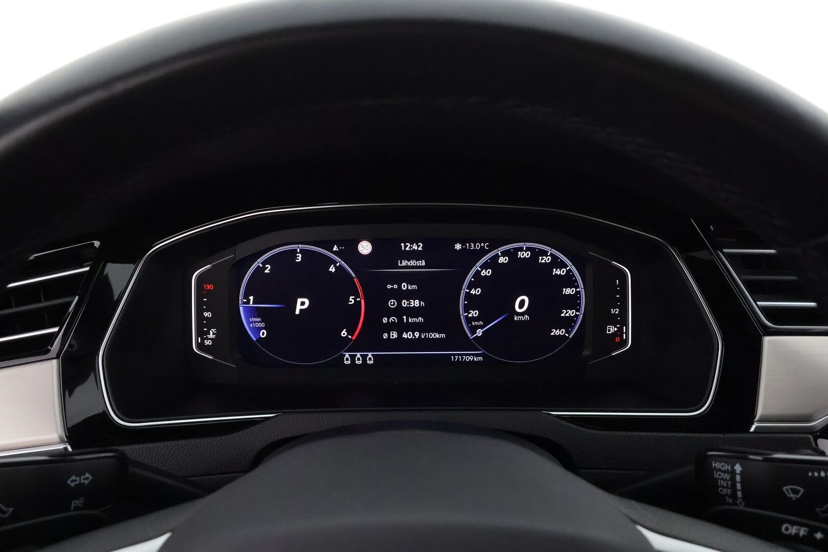 VOLKSWAGEN PASSAT 2023 Variant 2.0 TDi 147 kW DSG * ACC / Webasto / Sporttipenkki / Matrix-LED / P.Kamera / Apple&Android * - 1.Om Suomi-auto / Kahdet Renkaat