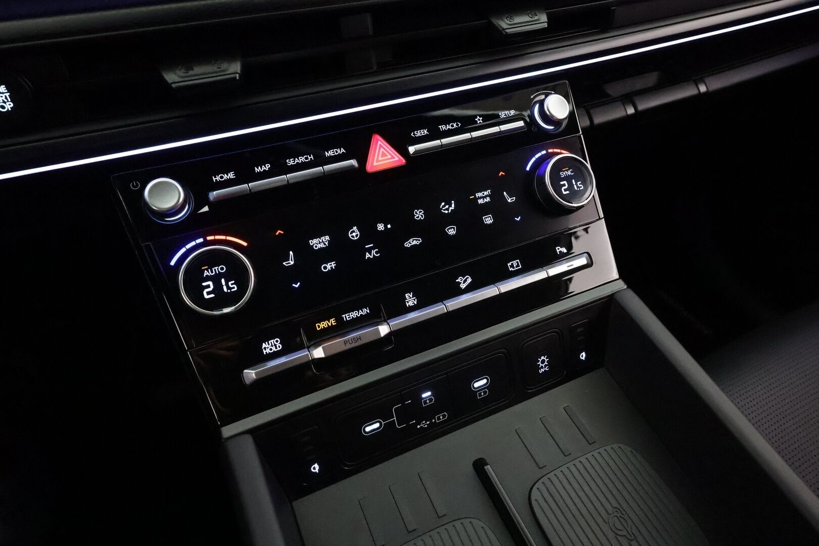 HYUNDAI SANTA FE 2024 1.6 T-GDi 253 hv Plug-in 4WD 6AT Calligraphy 6P * ACC / HUD / 360° / Bose / Relax-istuimet / Ilmastoidut nahat * - Merkkihuollettu