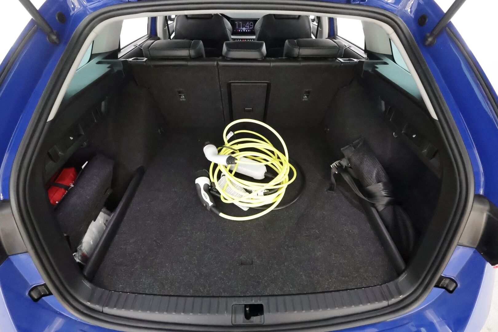 SKODA OCTAVIA 2023 1.4 TSi iV Style DSG * ACC / Webasto / Muistipenkit / P.kamera / Sporttinahat / Apple&Android * - Merkkihuollettu / Akku kuntotarkastettu / 2x Lataus / Kahdet Renkaat