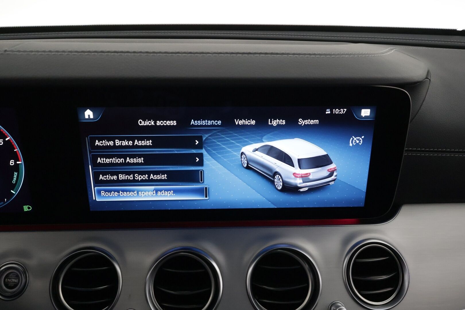 MERCEDES-BENZ E 2023 300de Business Avantgarde 4Matic T A * Distronic+ / P.kamera / Muistipenkit / Sähköluukku / KeylessGo / Widescreen / Nahat * - Akku kuntotarkastetu SoH 92,6% / Kahdet renkaat aluvanteilla / Merkkihuollettu