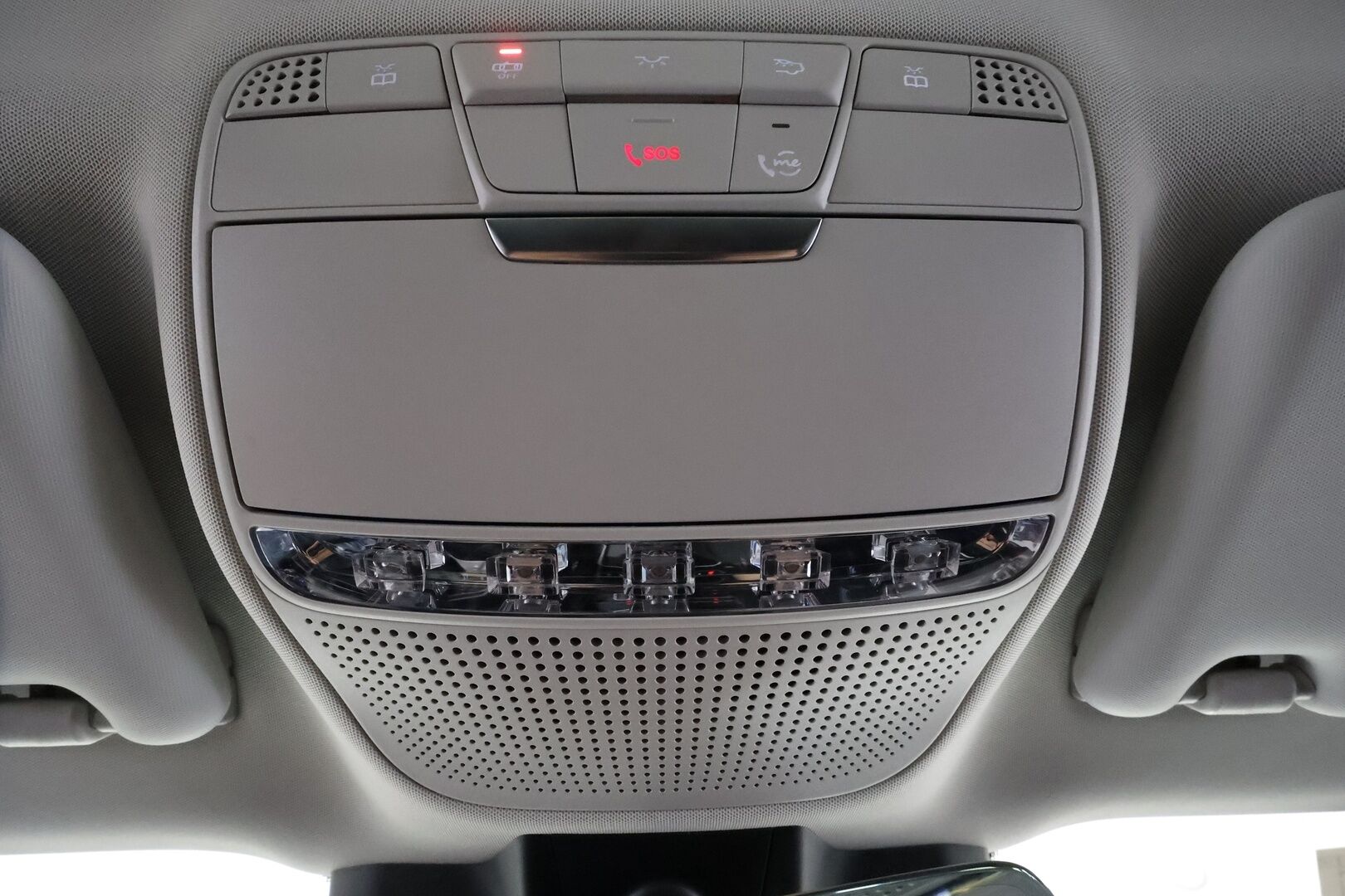 MERCEDES-BENZ E 2023 300de Business Avantgarde 4Matic T A * Distronic+ / P.kamera / Muistipenkit / Sähköluukku / KeylessGo / Widescreen / Nahat * - Akku kuntotarkastetu SoH 92,6% / Kahdet renkaat aluvanteilla / Merkkihuollettu