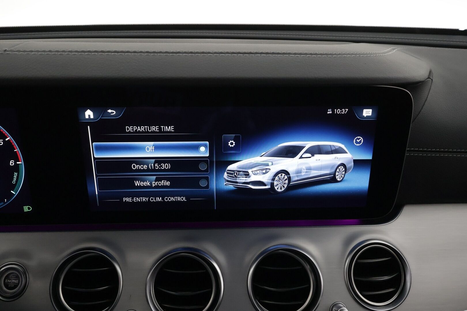 MERCEDES-BENZ E 2023 300de Business Avantgarde 4Matic T A * Distronic+ / P.kamera / Muistipenkit / Sähköluukku / KeylessGo / Widescreen / Nahat * - Akku kuntotarkastetu SoH 92,6% / Kahdet renkaat aluvanteilla / Merkkihuollettu - HULLUT AVAJAISHULINAT KORKOTARJOUS 3,29 %