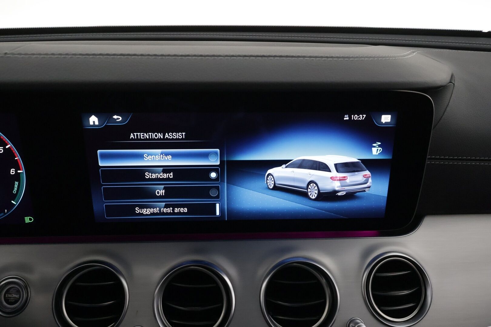 MERCEDES-BENZ E 2023 300de Business Avantgarde 4Matic T A * Distronic+ / P.kamera / Muistipenkit / Sähköluukku / KeylessGo / Widescreen / Nahat * - Akku kuntotarkastetu SoH 92,6% / Kahdet renkaat aluvanteilla / Merkkihuollettu