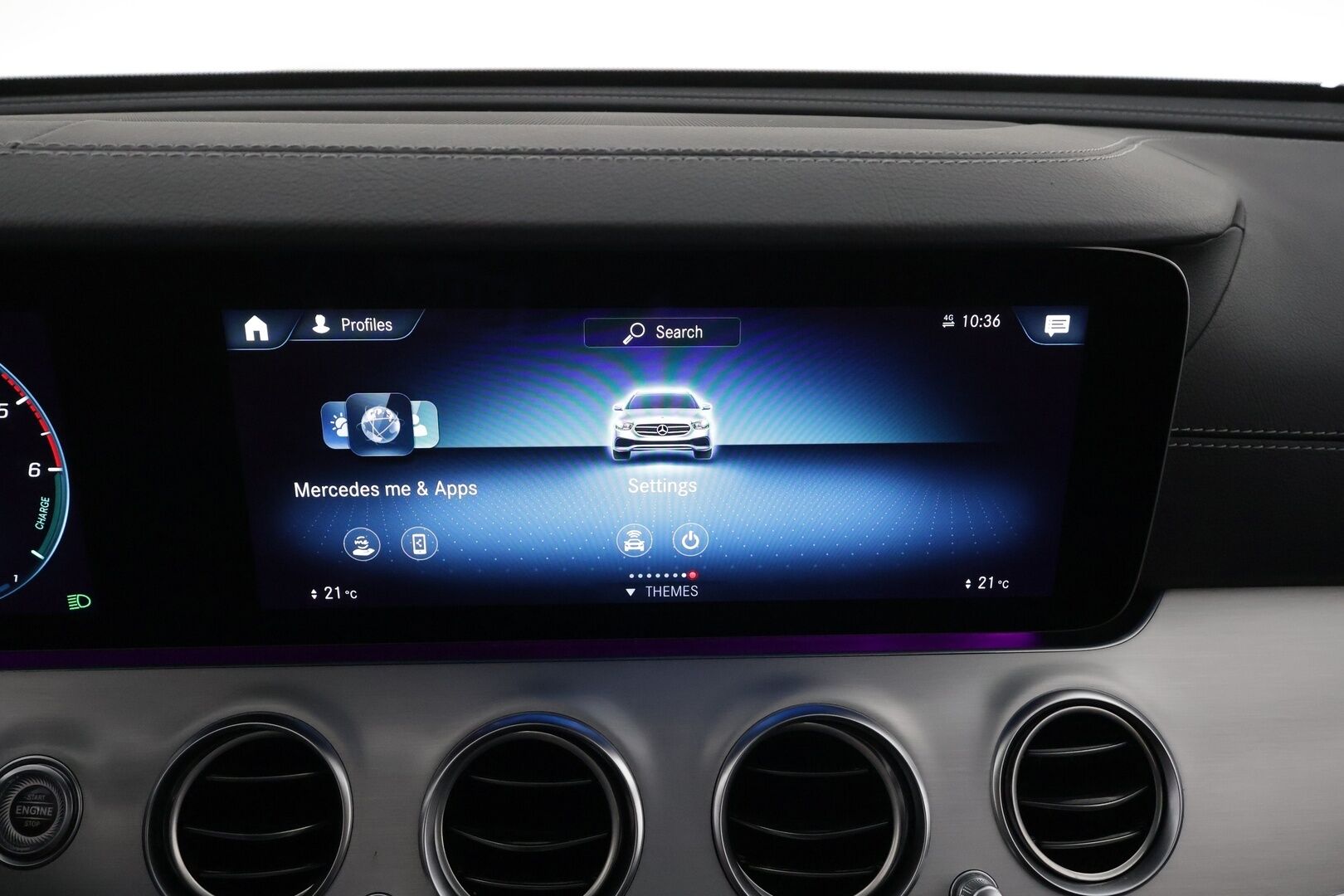 MERCEDES-BENZ E 2023 300de Business Avantgarde 4Matic T A * Distronic+ / P.kamera / Muistipenkit / Sähköluukku / KeylessGo / Widescreen / Nahat * - Akku kuntotarkastetu SoH 92,6% / Kahdet renkaat aluvanteilla / Merkkihuollettu