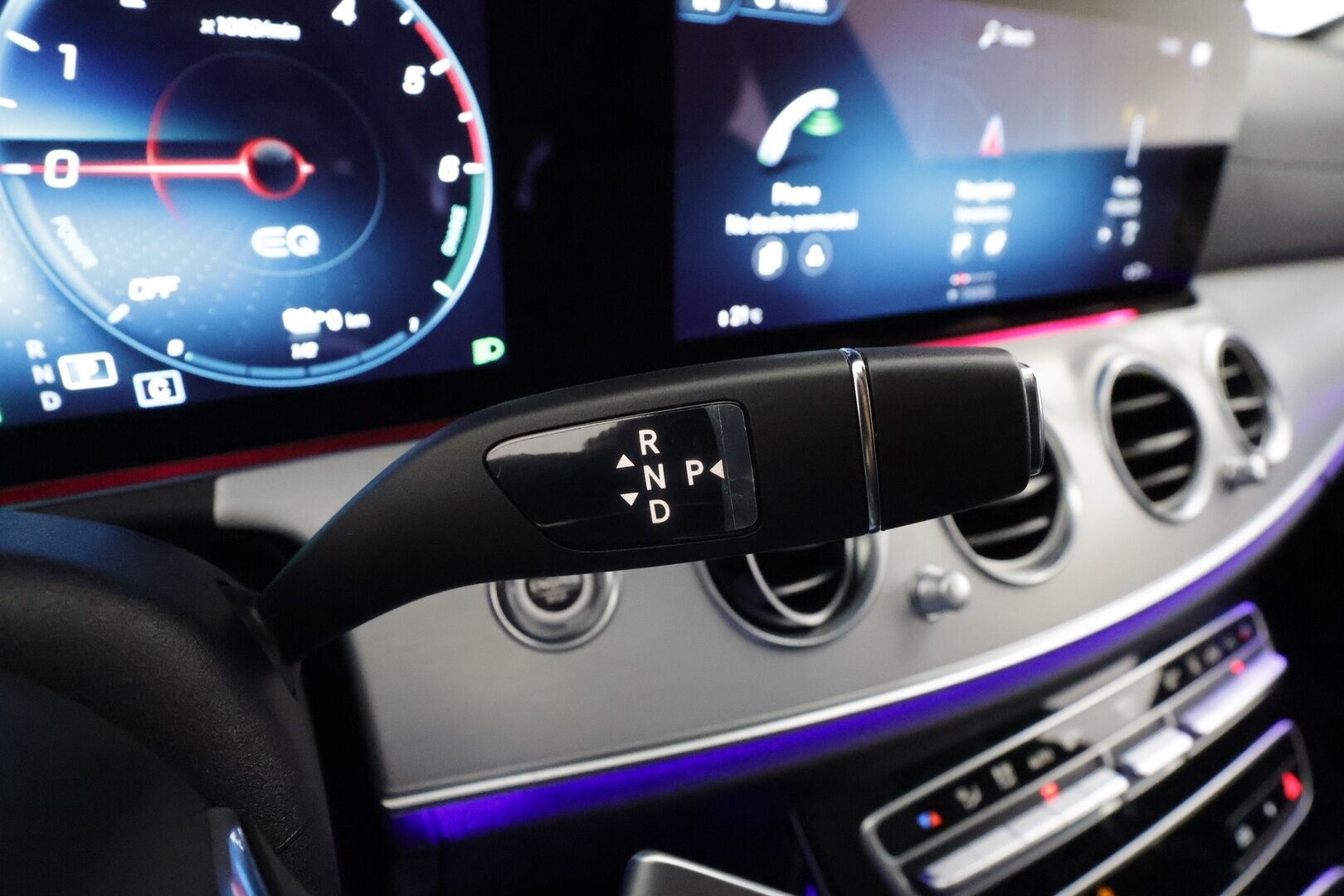 MERCEDES-BENZ E 2023 300de Business Avantgarde 4Matic T A * Distronic+ / P.kamera / Muistipenkit / Sähköluukku / KeylessGo / Widescreen / Nahat * - Akku kuntotarkastetu SoH 92,6% / Kahdet renkaat aluvanteilla / Merkkihuollettu - HULLUT AVAJAISHULINAT KORKOTARJOUS 3,29 %