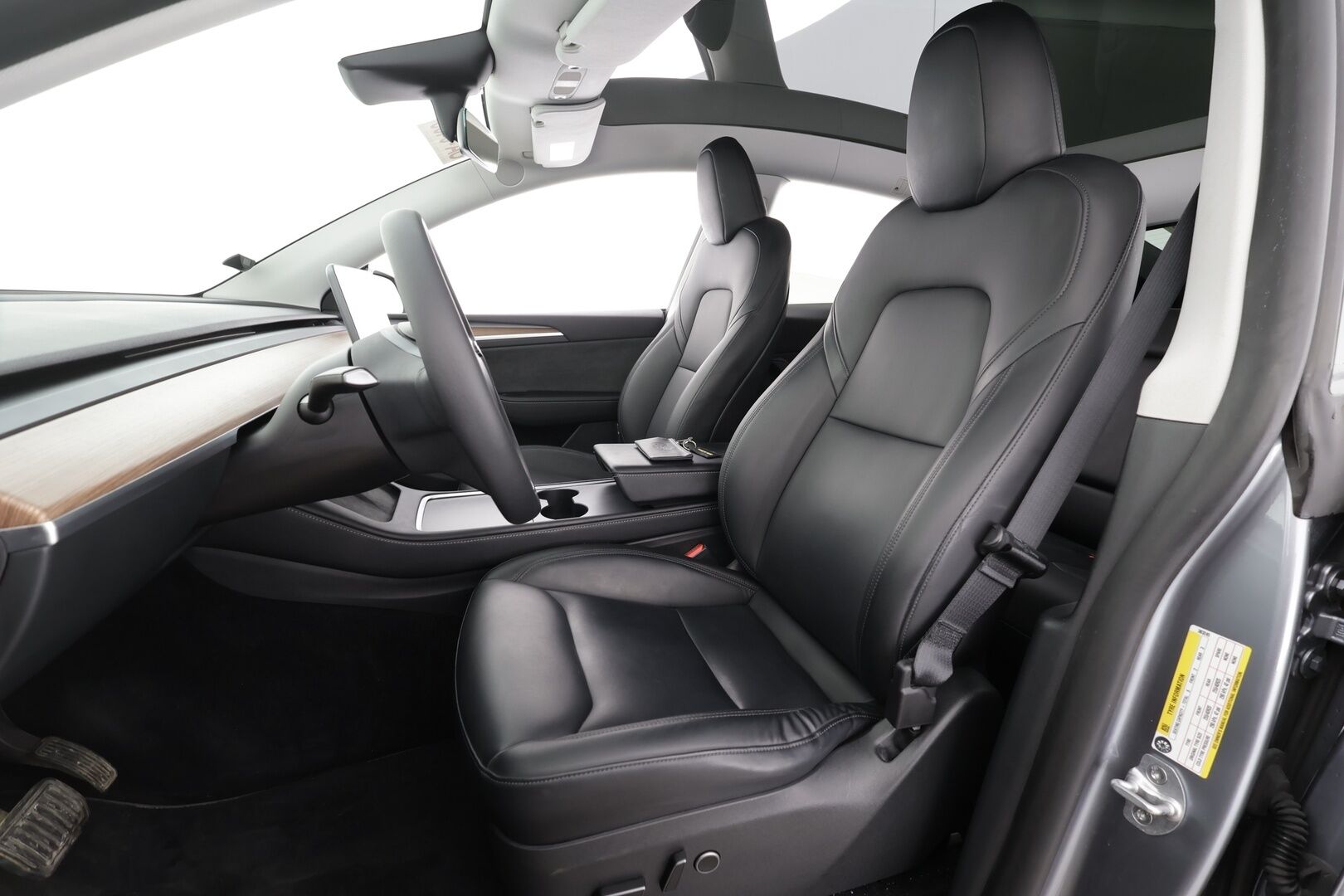 TESLA MODEL Y 2024 Long Range * Koukku / ILP / Lasikatto / ACC / Matrix-LED / P.Kamera / Muistipenkki / Premium Audio / Keyless * - Akku kuntotarkastettu SoH 95%