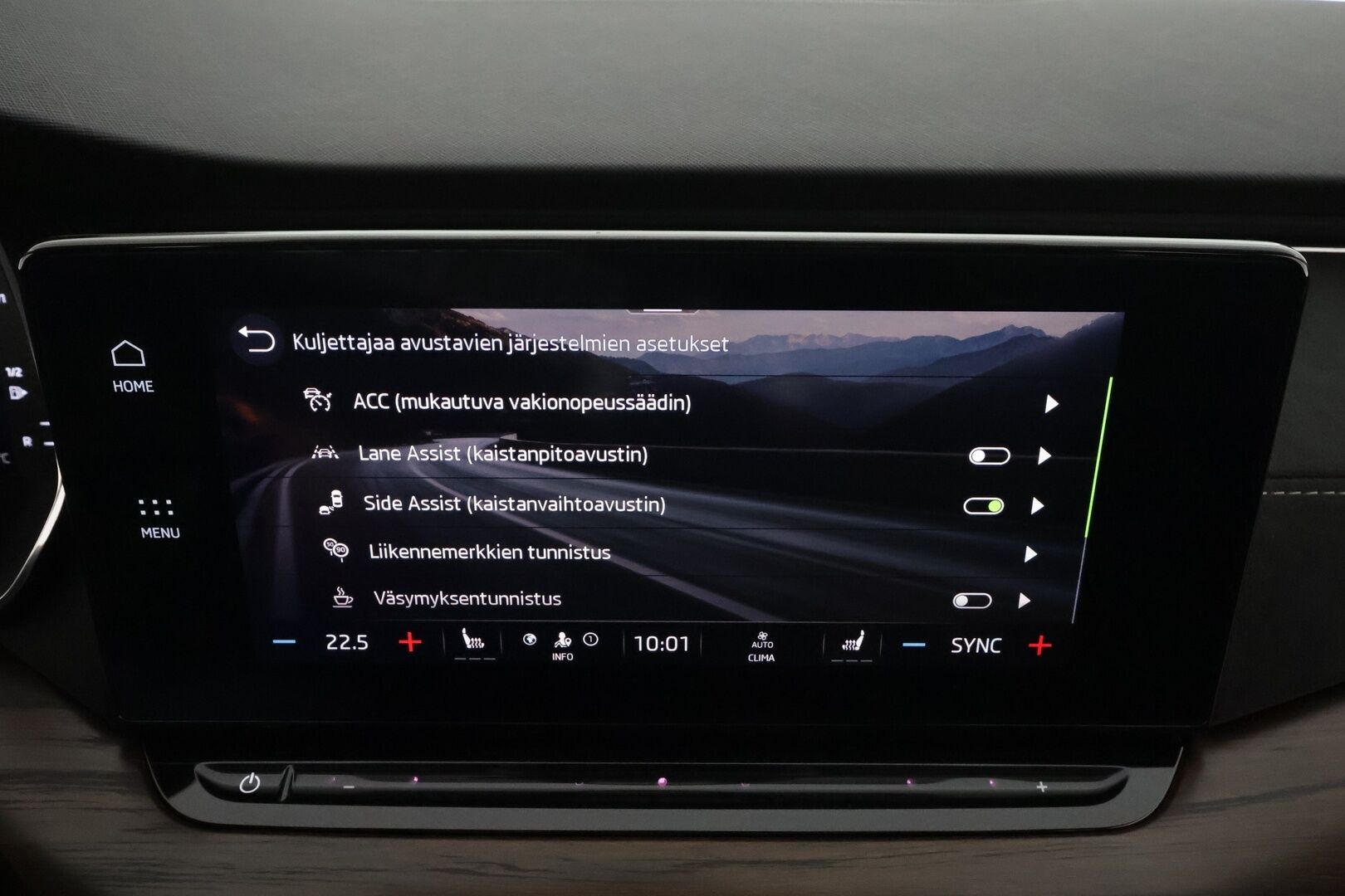 SKODA OCTAVIA 2021 Combi 2.0 TDI 150 4x4 Scout DSG Autom. - ACC | HUD | Koukku | Matrix-LED | Hierovat muistipenkit | P.Kamera | Keyless | Webasto | Merkkihuollettu