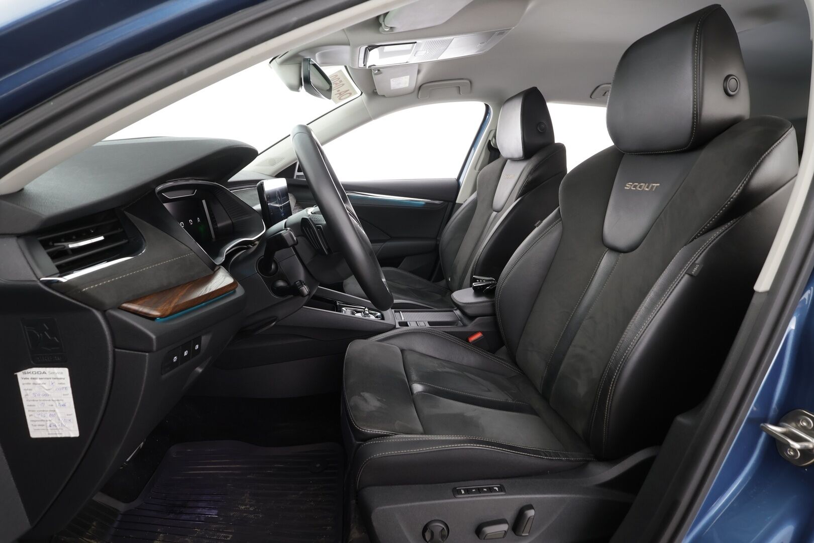 SKODA OCTAVIA 2021 Combi 2.0 TDI 200 4x4 Scout DSG * ACC / HUD / Koukku / Matrix-LED / Hierovat muistipenkit / P.Kamera / Keyless * - Webasto / Merkkihuollettu - HULLUT AVAJAISHULINAT KORKOTARJOUS 3,29 %