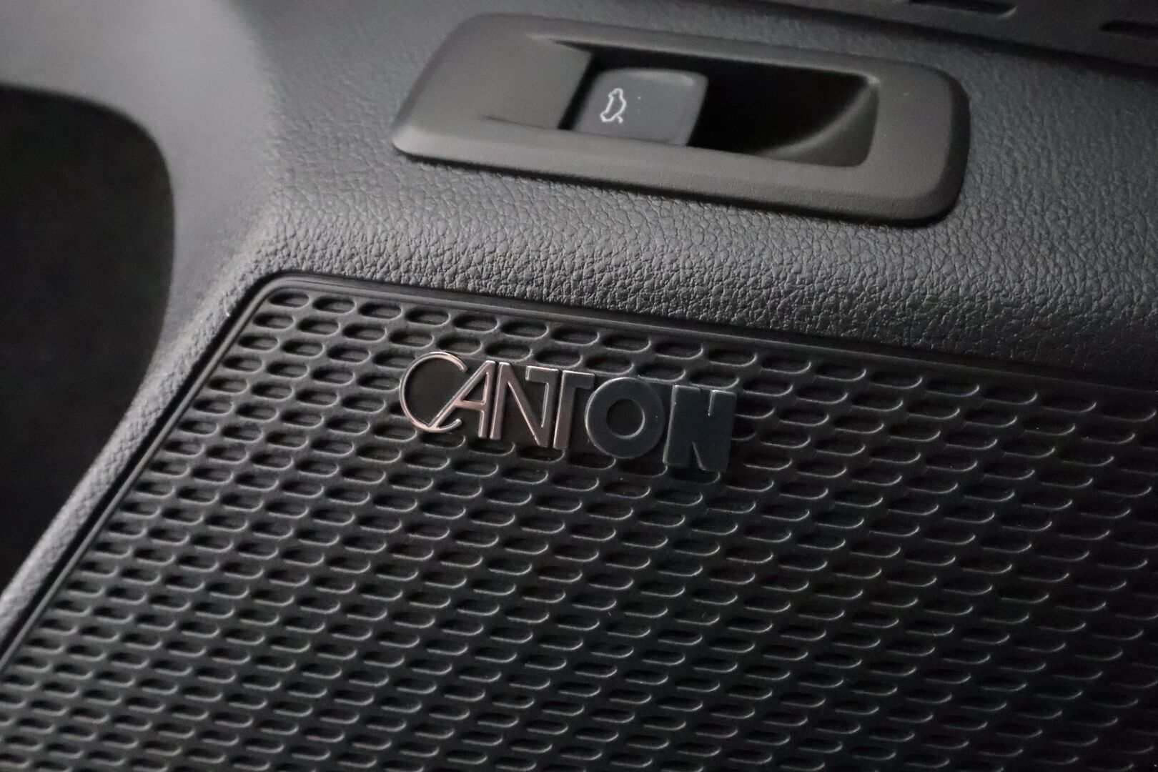 SKODA OCTAVIA 2021 Combi 2.0 TDI 200 4x4 Scout DSG * ACC / HUD / Koukku / Matrix-LED / Hierovat muistipenkit / P.Kamera / Keyless * - Merkkihuollettu