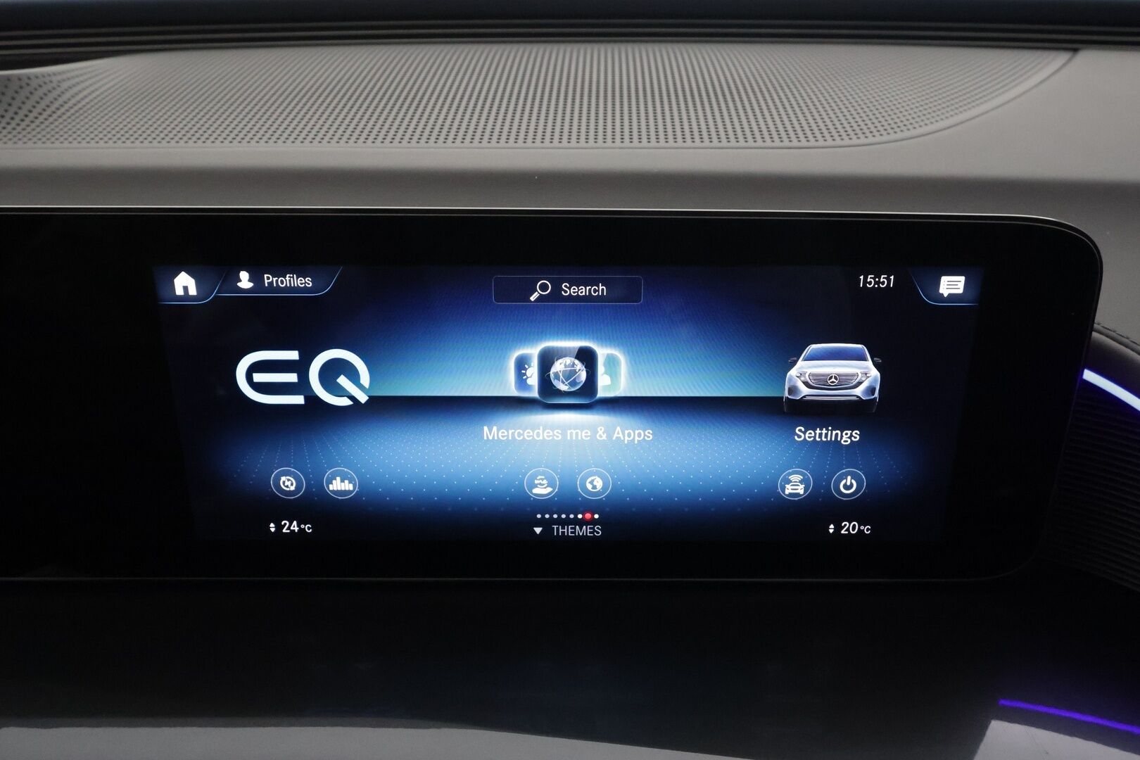 MERCEDES-BENZ EQC 2022 400 4Matic * Distronic+ / 360° / Muistipenkit / Lasikattoluukku / Multibeam / Keyless / Widescreen / Sähköluukku / Navi * - Akku kuntotarkastettu SoH 96,3% 