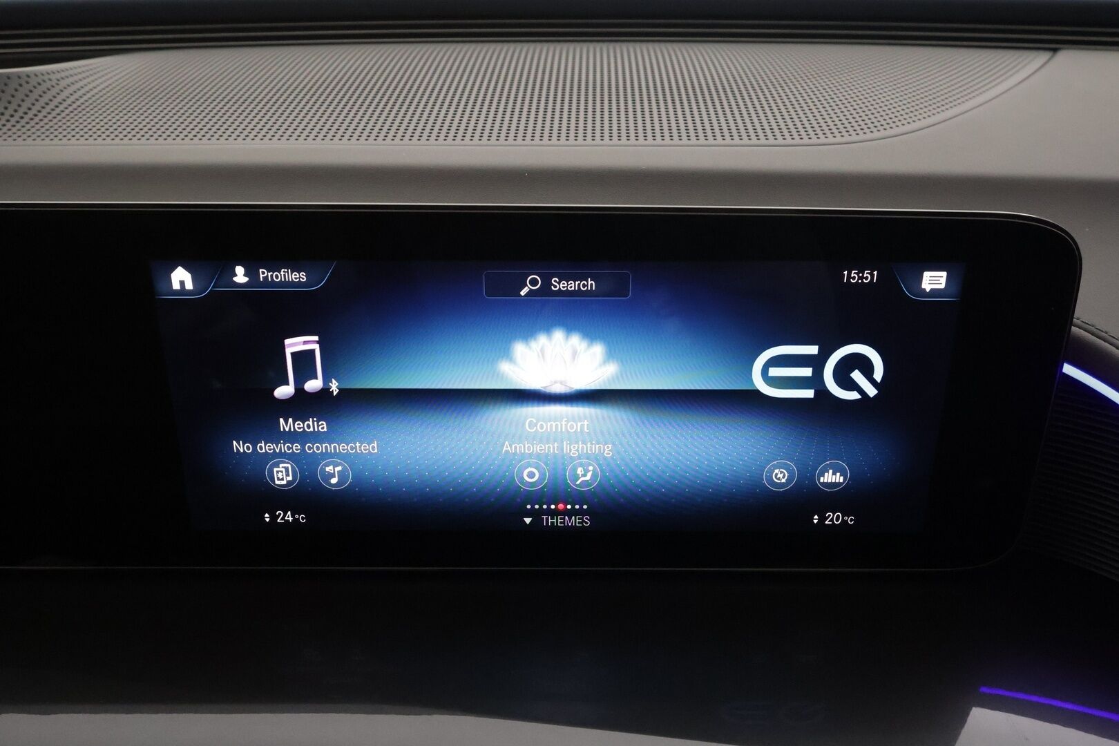 MERCEDES-BENZ EQC 2022 400 4Matic * Distronic+ / 360° / Muistipenkit / Lasikattoluukku / Multibeam / Keyless / Widescreen / Sähköluukku / Navi * - Akku kuntotarkastettu SoH 96,3% 