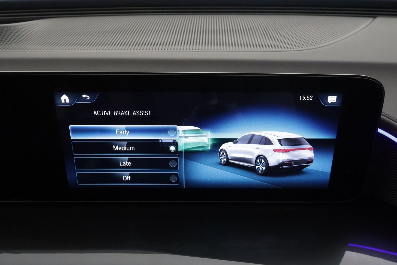 MERCEDES-BENZ EQC 2022 400 4Matic * Distronic+ / 360° / Muistipenkit / Lasikattoluukku / Multibeam / Keyless / Widescreen / Sähköluukku / Navi * - Akku kuntotarkastettu SoH 96,3% 