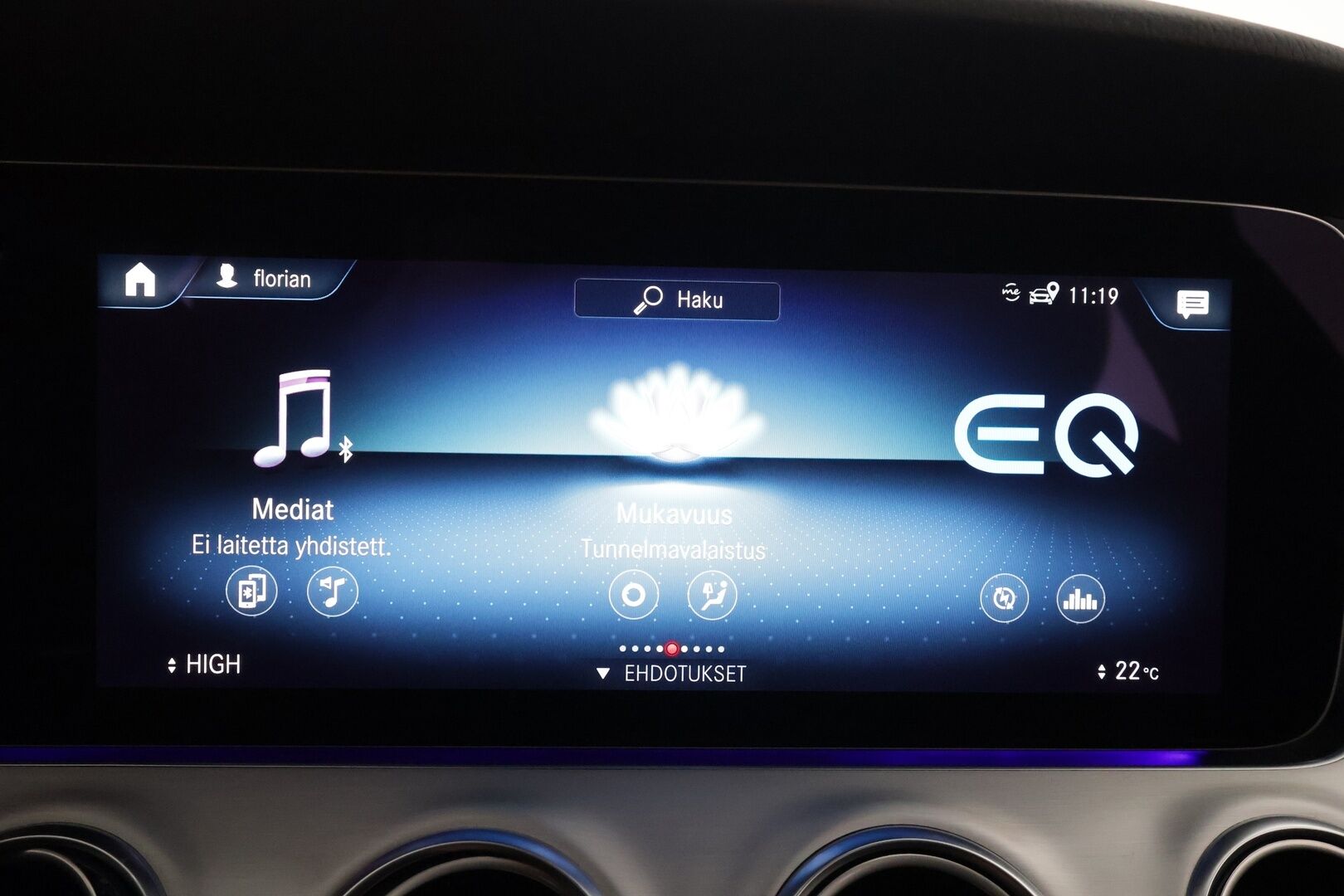 MERCEDES-BENZ E 2022 300 de 4MATIC AMG Premium Business *DTR+ / P.kamera / Koukku / Widescreen / Lasikattoluukku / Navi* - *Akku kuntotarkastettu / Kahdet renkaat aluvanteilla / Merkkihuollettu* - HULLUT AVAJAISHULINAT KORKOTARJOUS 3,29 %