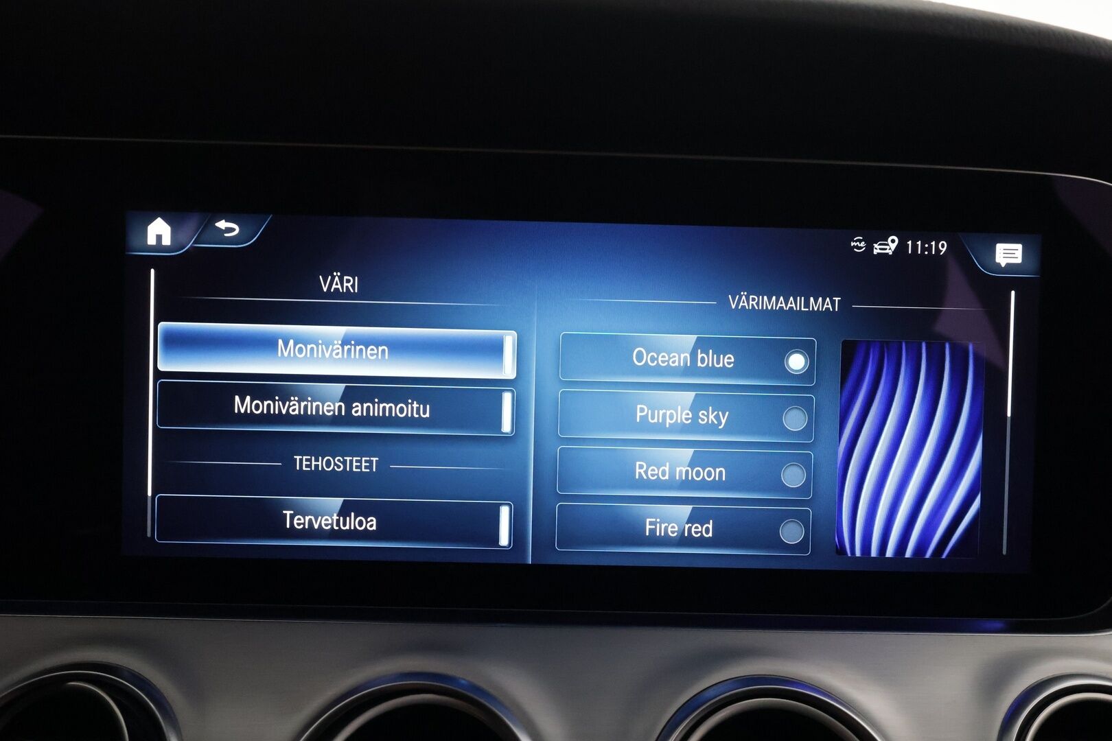 MERCEDES-BENZ E 2022 300de 4Matic AMG Premium Business * Distronic+ / P.kamera / Koukku / Widescreen / Lasikattoluukku / Navi * - Kahdet renkaat aluvanteilla / Merkkihuollettu