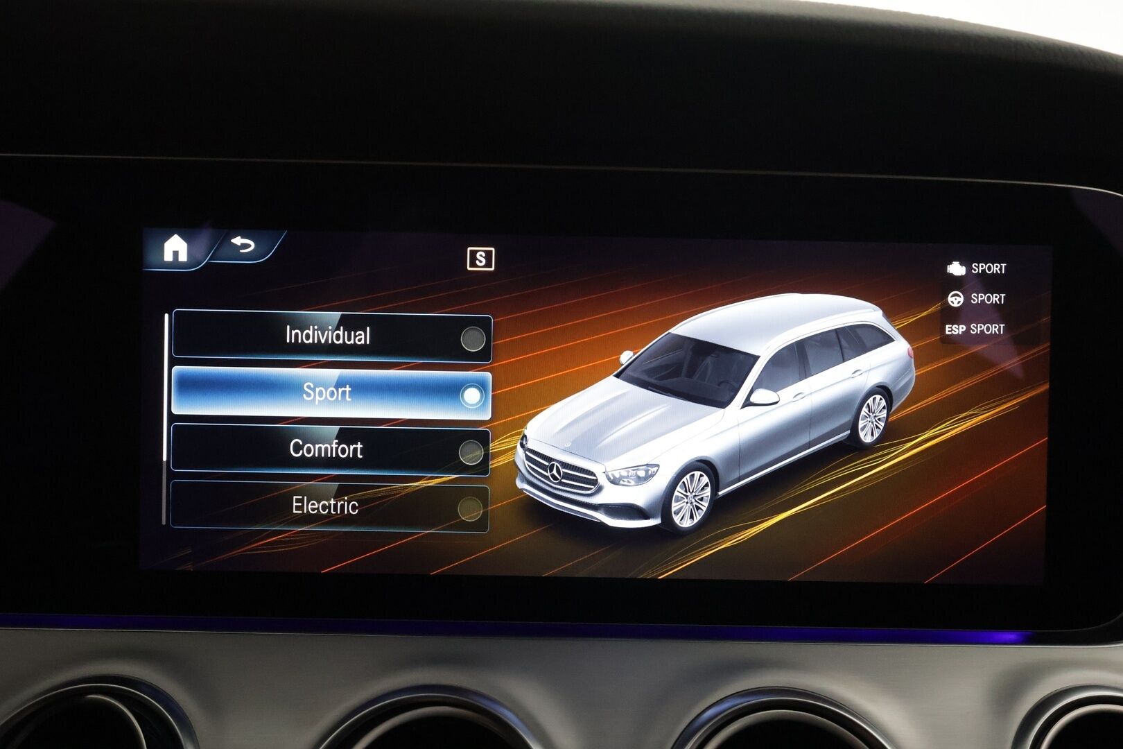 MERCEDES-BENZ E 2022 300 de 4MATIC AMG Premium Business *DTR+ / P.kamera / Koukku / Widescreen / Lasikattoluukku / Navi* - *Akku kuntotarkastettu / Kahdet renkaat aluvanteilla / Merkkihuollettu* - HULLUT AVAJAISHULINAT KORKOTARJOUS 3,29 %