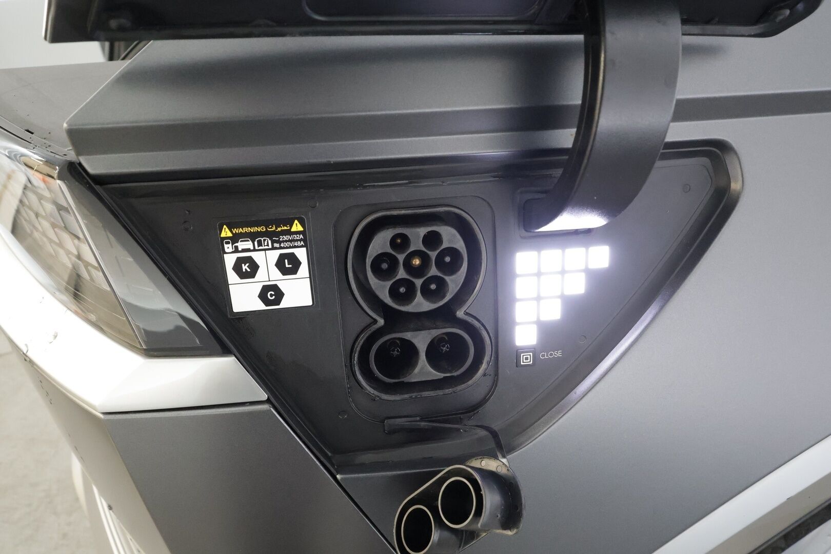 HYUNDAI IONIQ 5 2022 73 kWh 217 hv Premium * ACC / HUD / ILP / Ilmastoidut nahat / 360° / Bose / Keyless / Sähköluukku * - Kahdet renkaat aluvanteilla / Merkkihuollettu