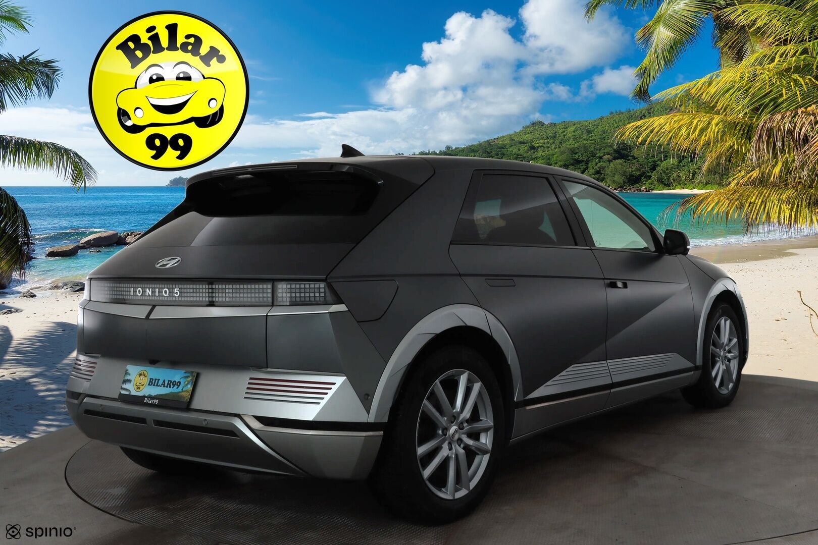 HYUNDAI IONIQ 5 2022 73 kWh 217 hv Premium * ACC / HUD / ILP / Ilmastoidut nahat / 360° / Bose / Keyless / Sähköluukku * - Kahdet renkaat aluvanteilla / Merkkihuollettu