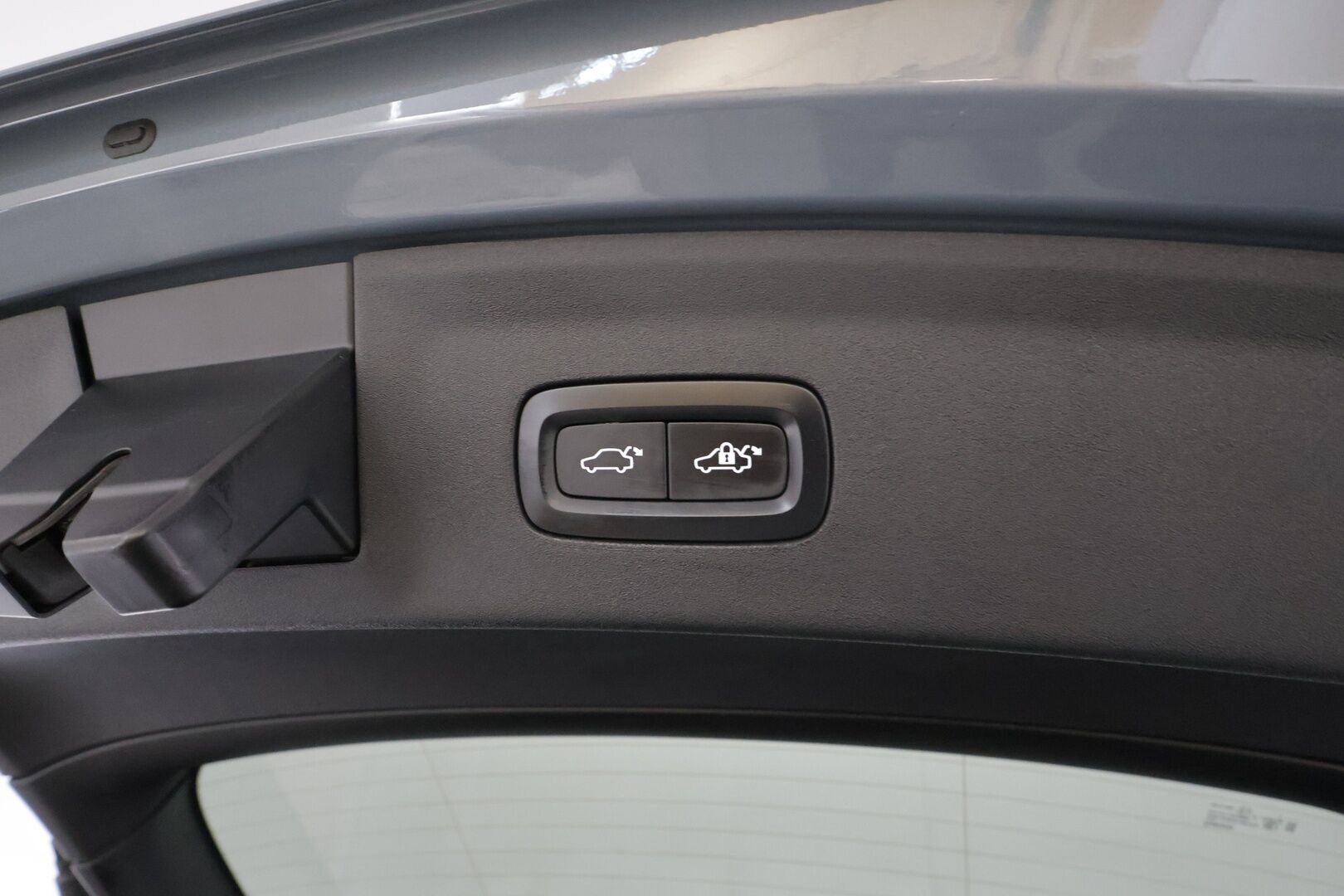 POLESTAR 2 2023 Long Range AWD 78 kWh * ACC / H&K / ILP / 360° / Lasikatto / Muistipenkki / Ilmastoidut nahat / Keyless * - Kahdet renkaat aluvanteilla / Merkkihuollettu 