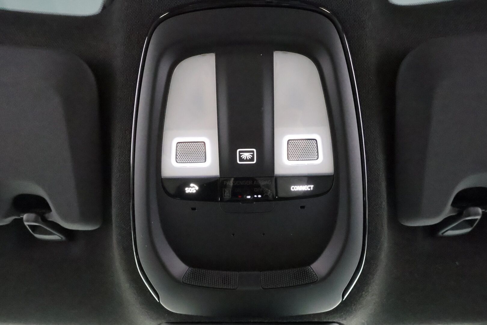 POLESTAR 2 2023 Long Range AWD 78 kWh * ACC / H&K / ILP / 360° / Lasikatto / Muistipenkki / Ilmastoidut nahat / Keyless * - Kahdet renkaat aluvanteilla / Merkkihuollettu 