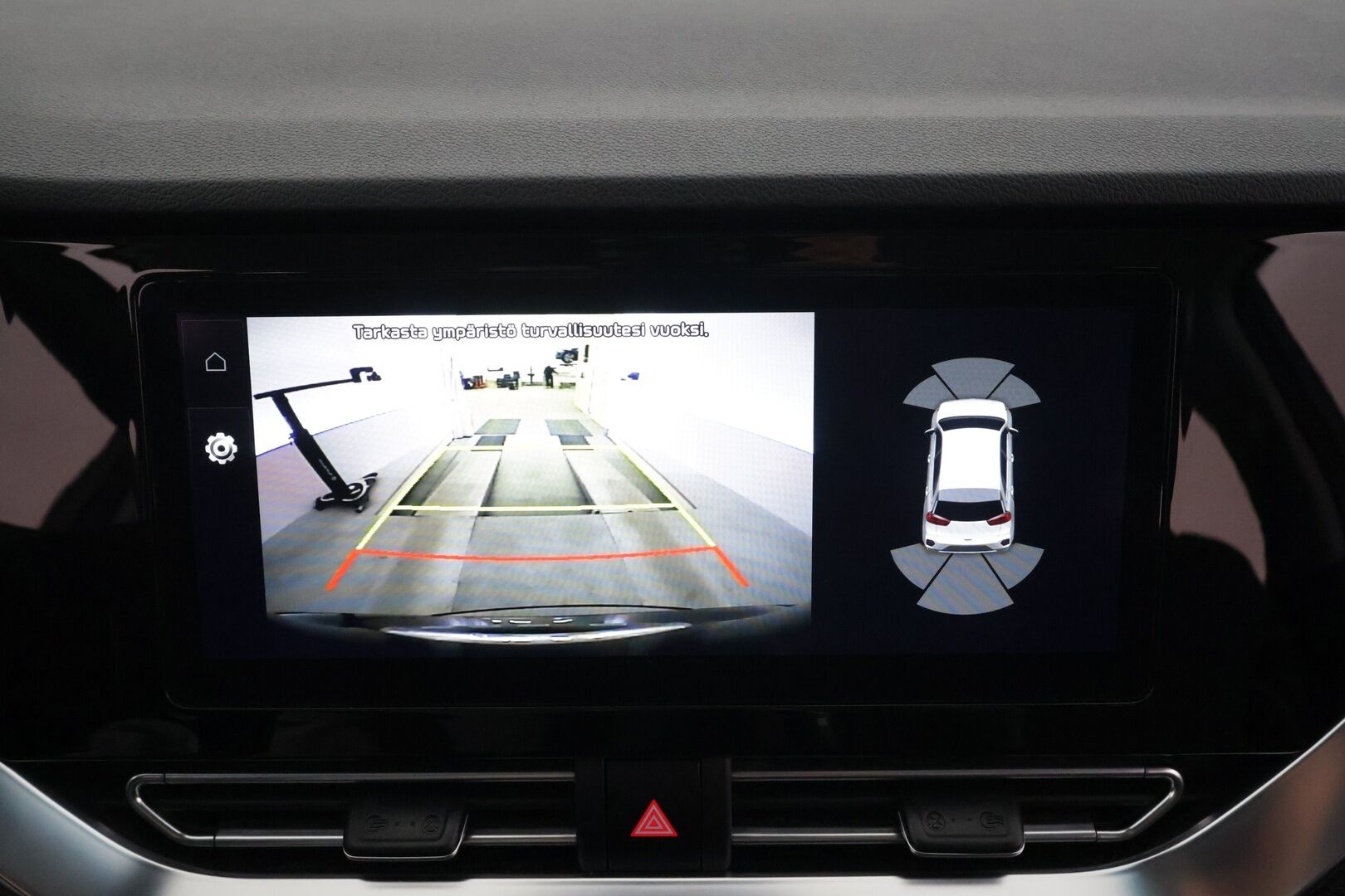 KIA NIRO 2021 64 kWh 204 hv * ACC / P.kamera / JBL / ILP / Puolinahat / Navi / LED / KeylessGo * - Kahdet renkaat aluvanteilla / Merkkihuollettu / Hyvät varusteet